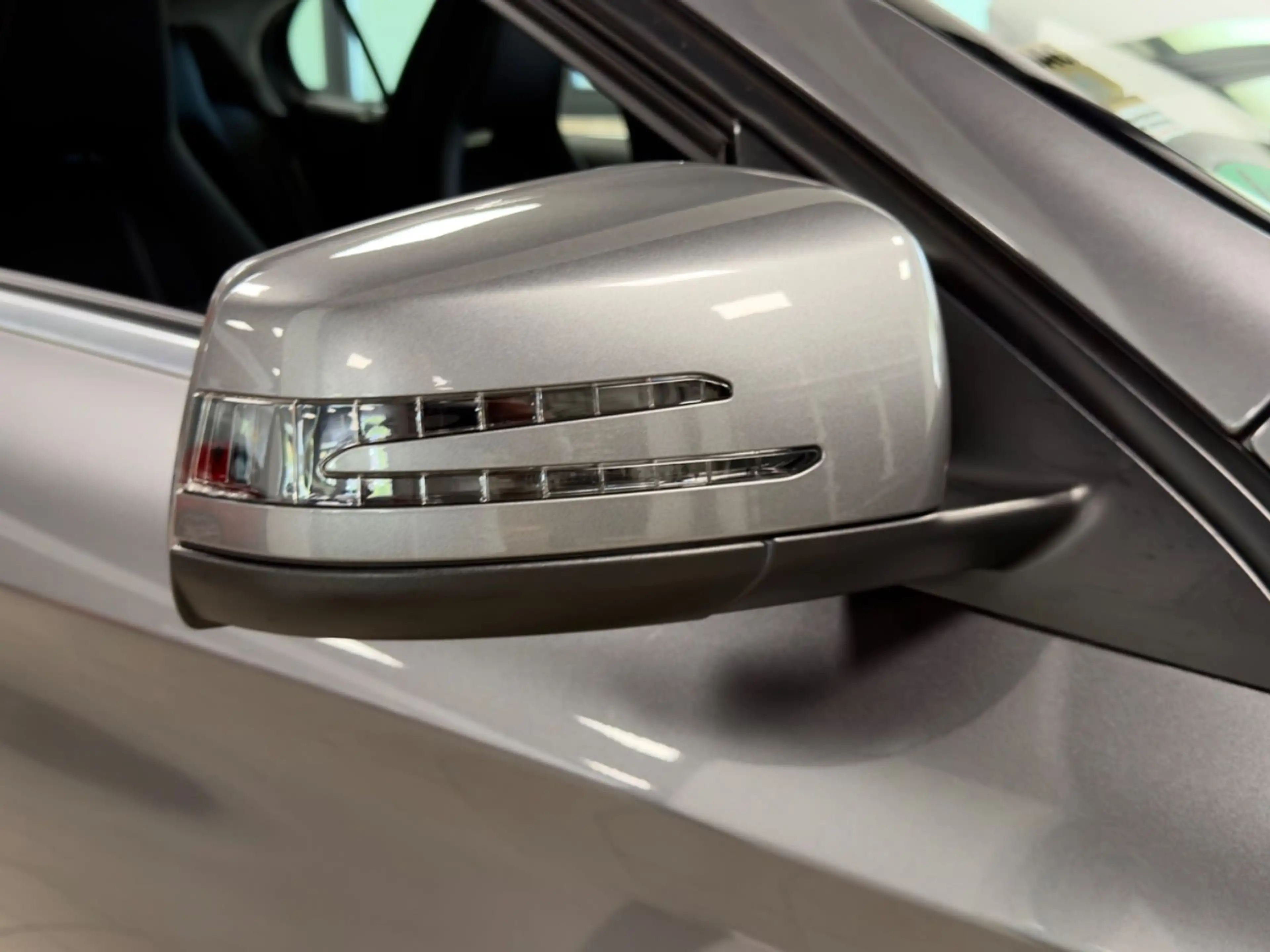 Mercedes-Benz GLA 180 AUT. NUR 13.397KM NAVI XENON TOPZUSTAND! — photo 13