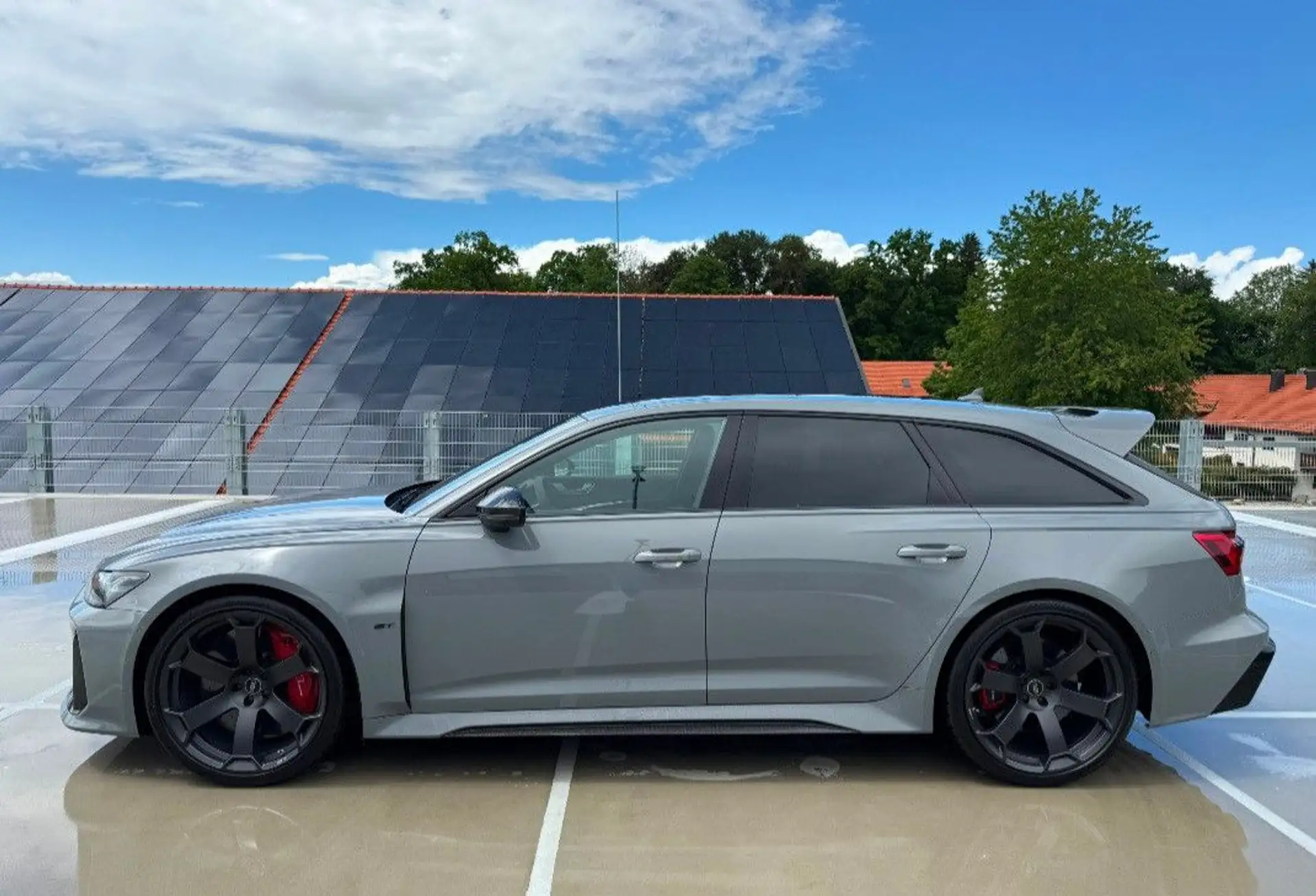 아우디 RS6 4.0 TFSI 2025 회색 사진 3