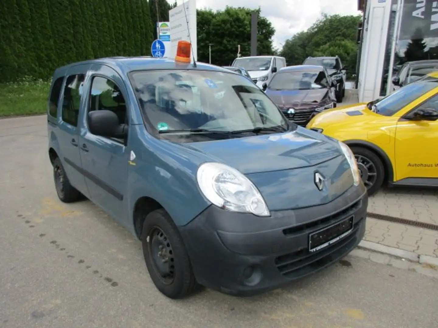 Renault Kangoo Authentique Klima AHK Servo ZV Radio 5 Sitzer Grau - 2