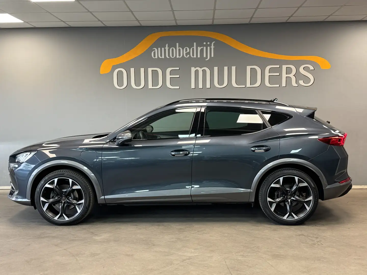 CUPRA Formentor 1.4 TSI e-Hybrid Essential Camera/Wegklapbare-Trek Gris - 2