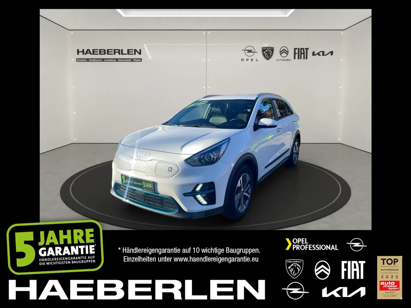 Kia Niro e- Vision ACC Navi SpurH LM KlimaA PDC Bílá - 1