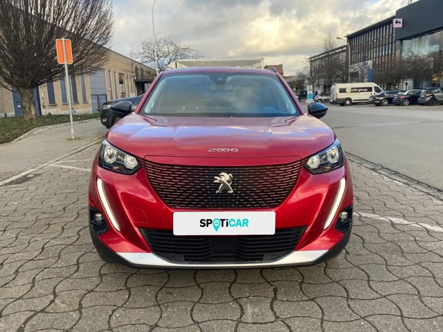 Peugeot 2008 e- Roadtrip Rouge - 2