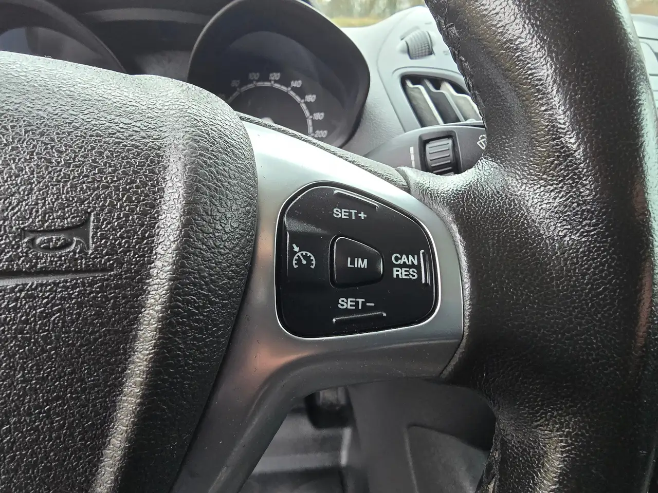 Ford Transit Courier Trend – Bild 13