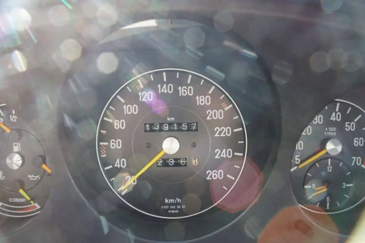 Mercedes-Benz SL 560, foto 8