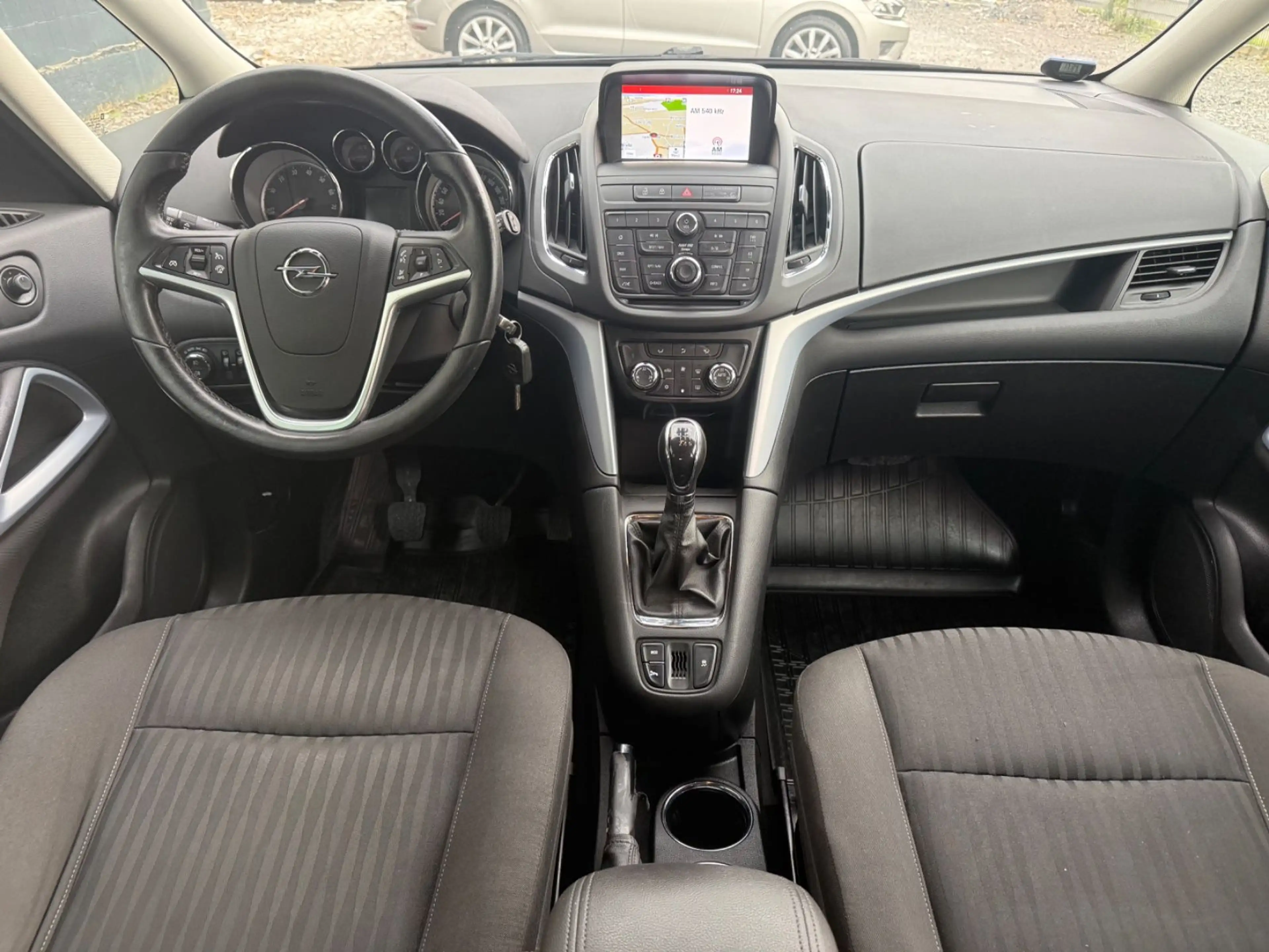 Opel Zafira C Tourer Edition — photo 11