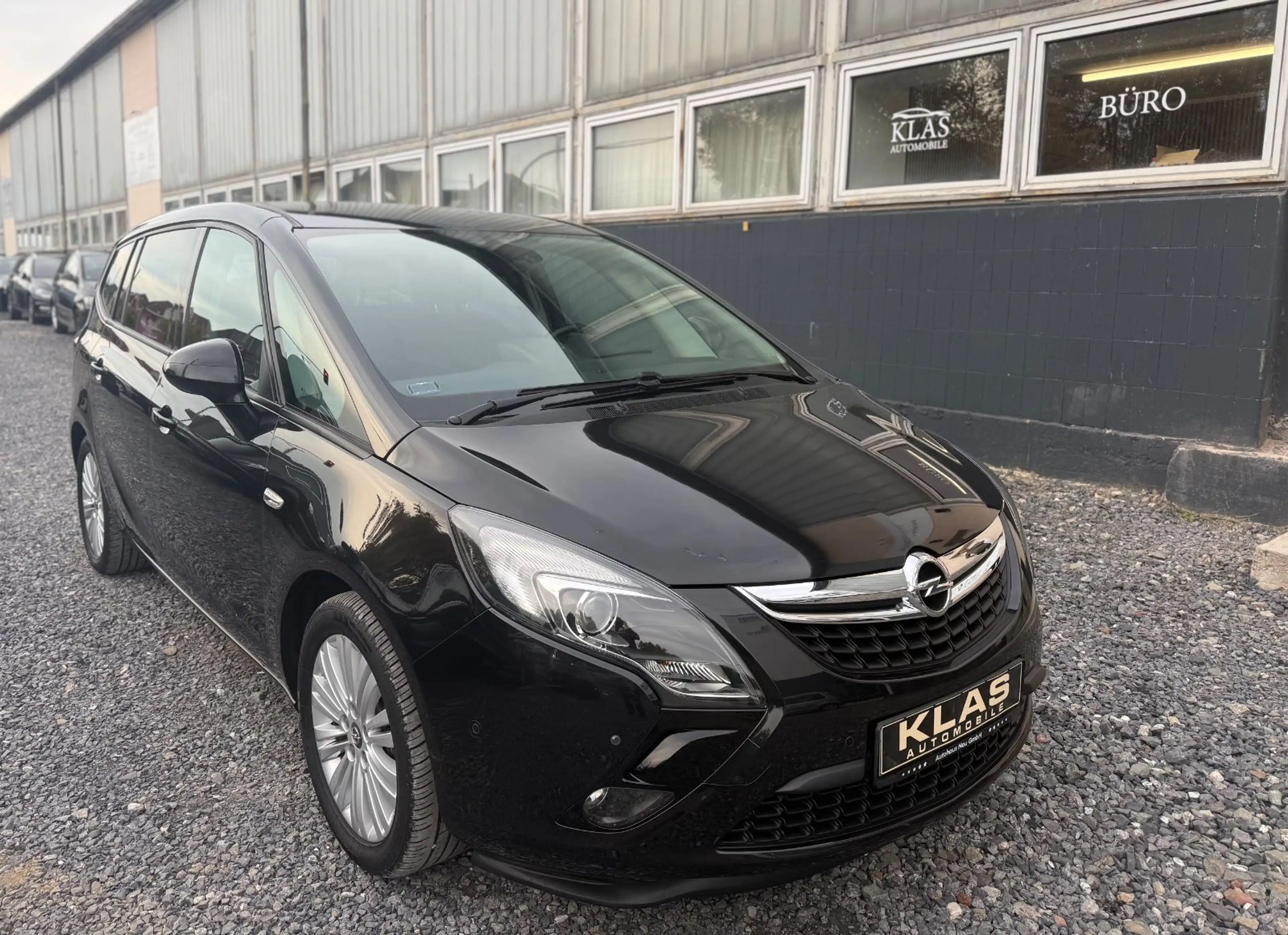 Opel Zafira C Tourer Edition — photo 14