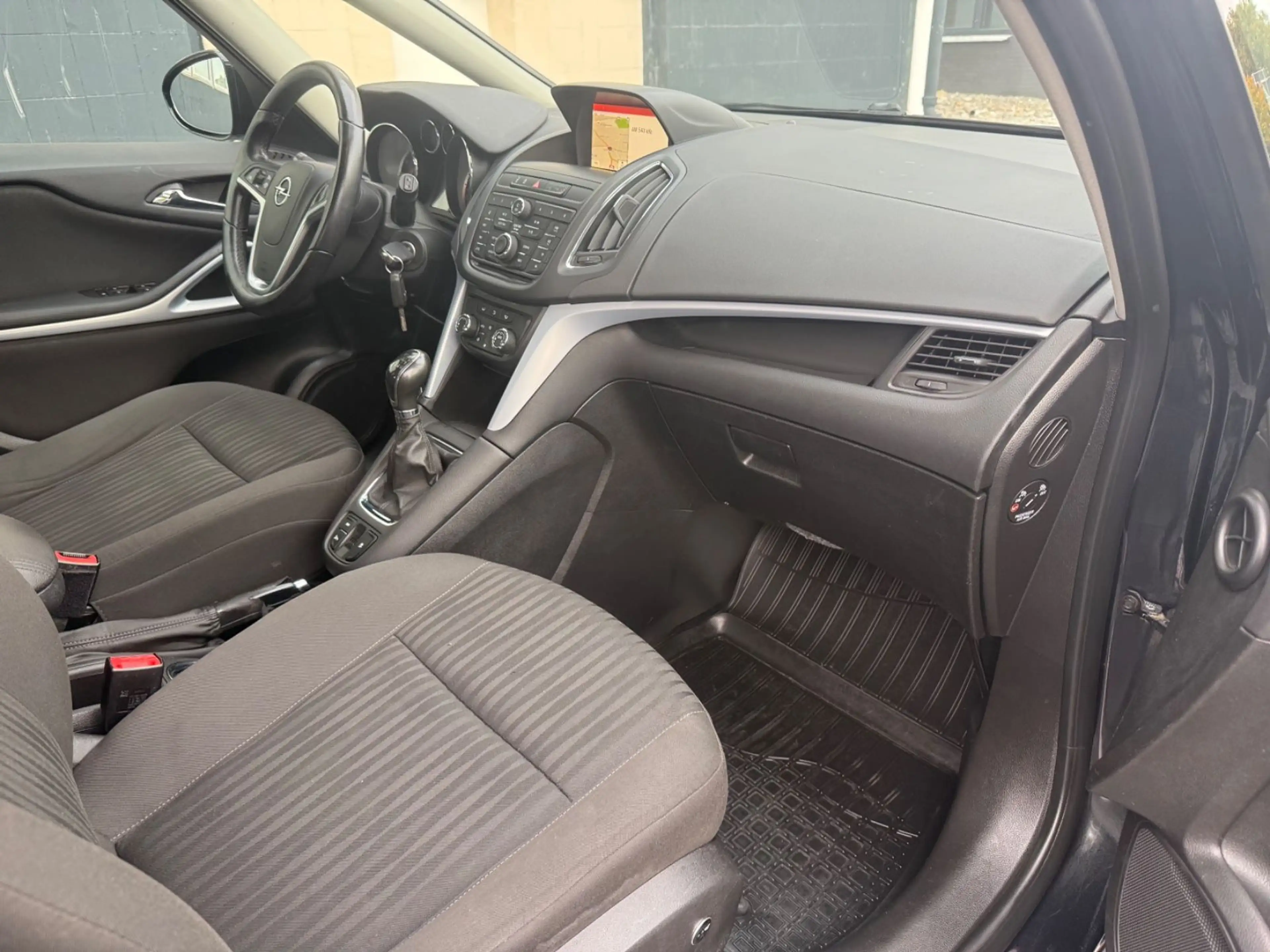 Opel Zafira C Tourer Edition — photo 10