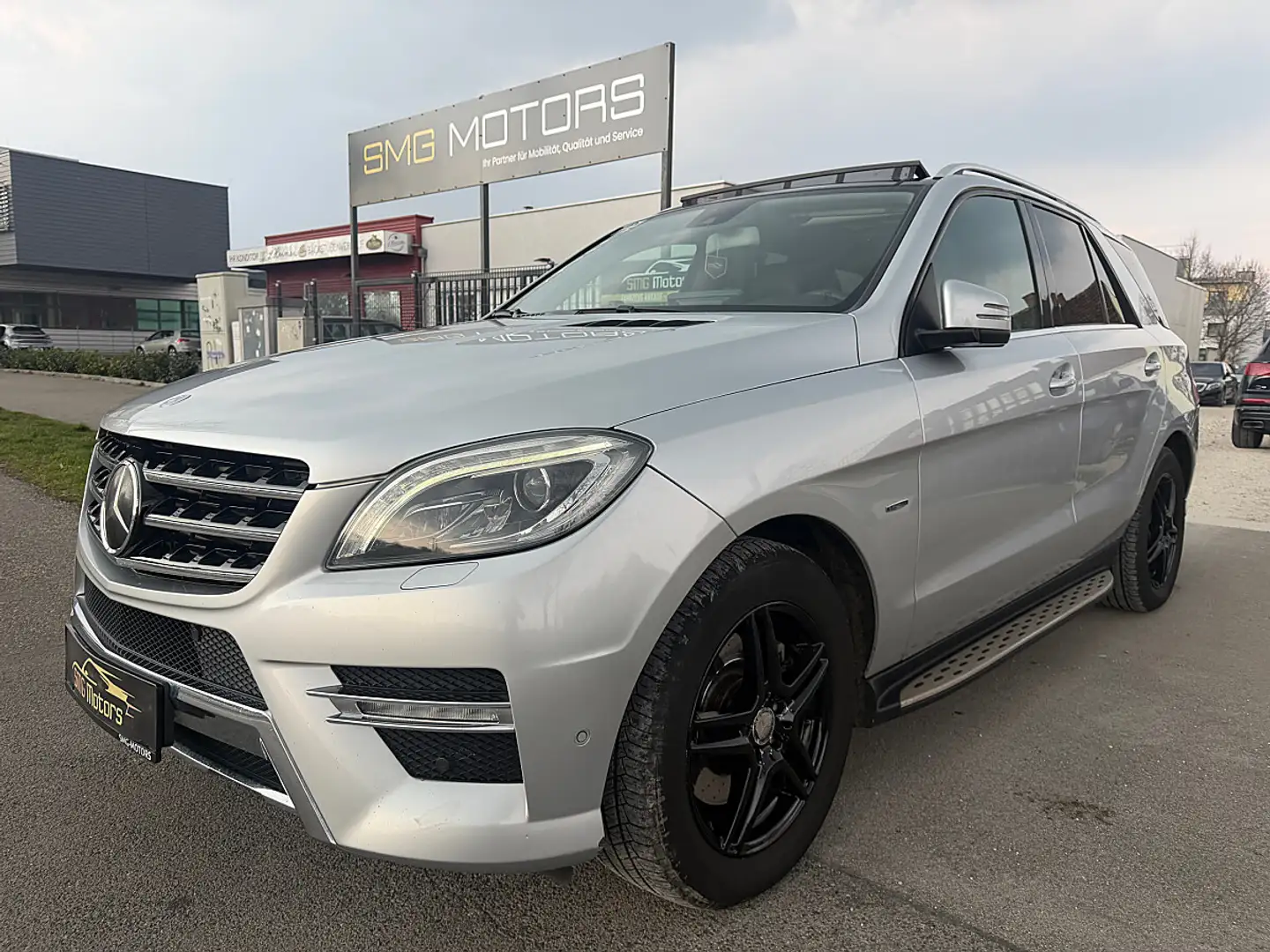Mercedes-Benz ML 350 BlueTEC 4MATIC Aut. DPF VOLL VOLL VOLL Grau - 1