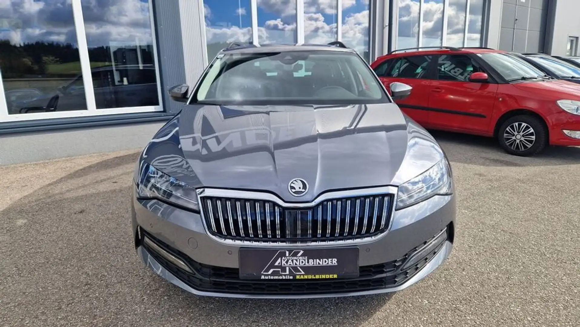 Skoda Superb Kombi TDI ''AHV'' ''Virtual'' Grau - 2