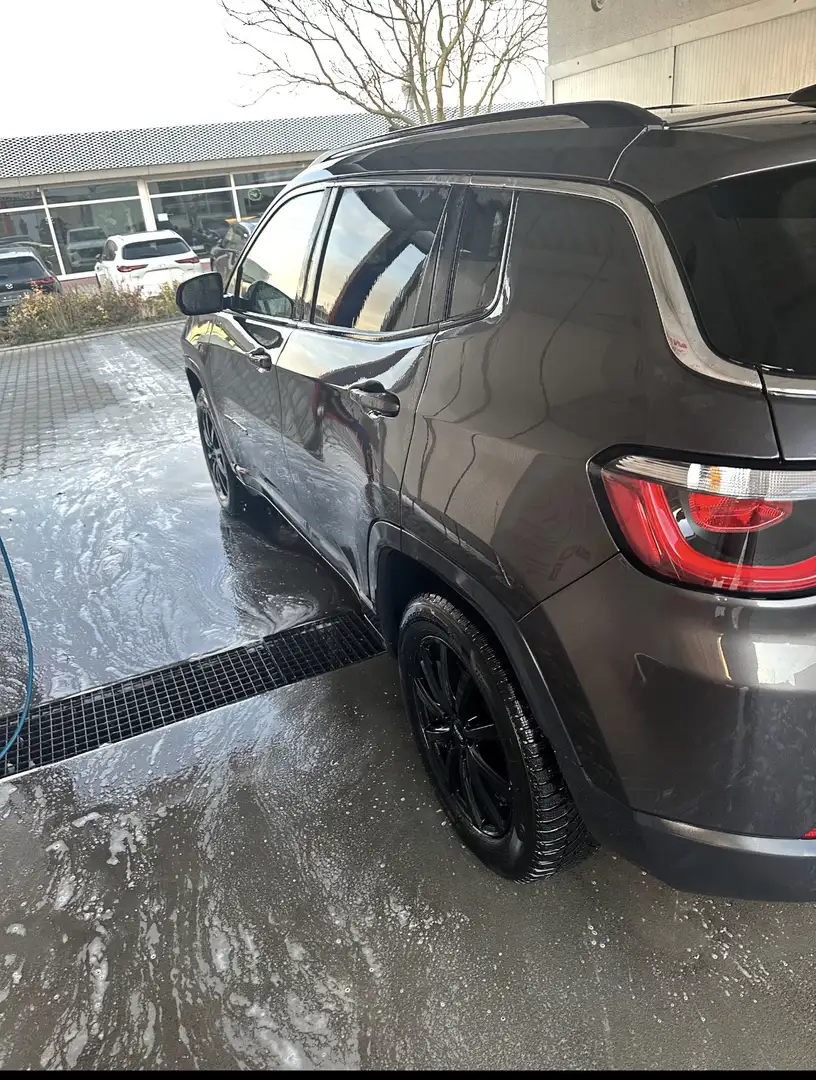Jeep Compass Opening Edition 4WD Gris - 2