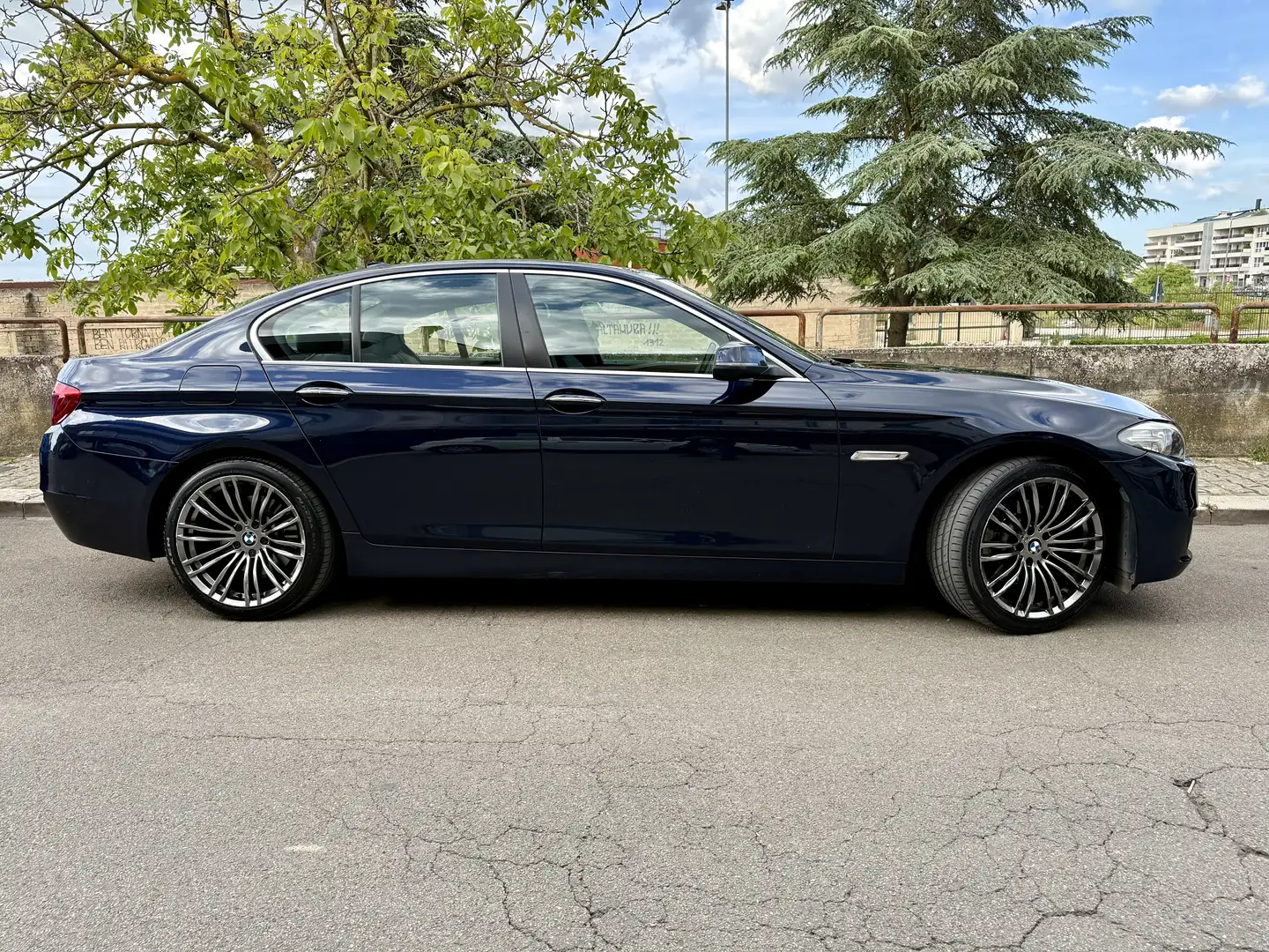 BMW 520 d Sport 190cv LED-NAVI-AUTOMATICO Blu/Azzurro - 2