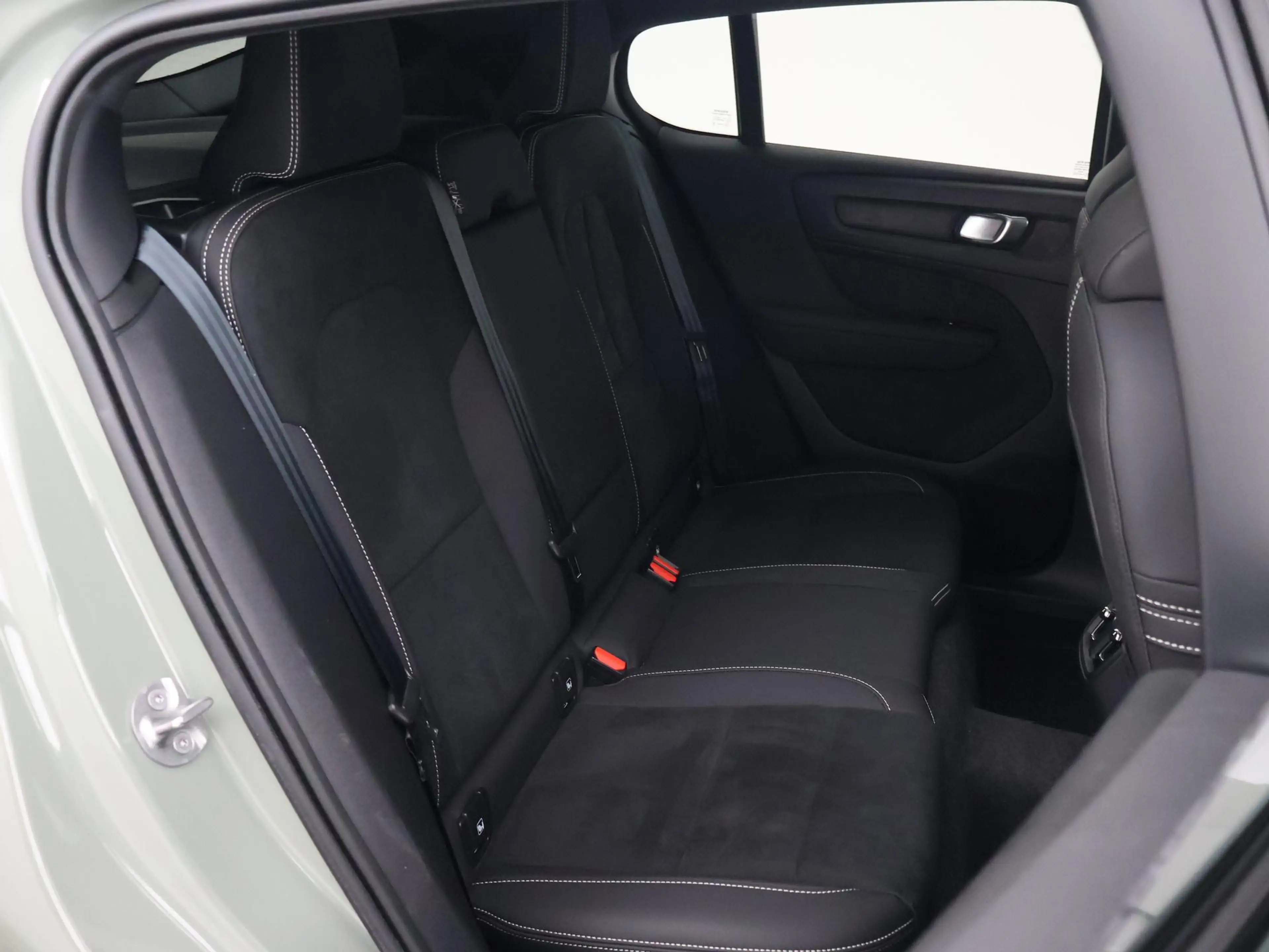 Volvo C40 SINGLE MOTOR EXTENDED RANGE PLUS 82 kWh 97% SOH + — photo 9