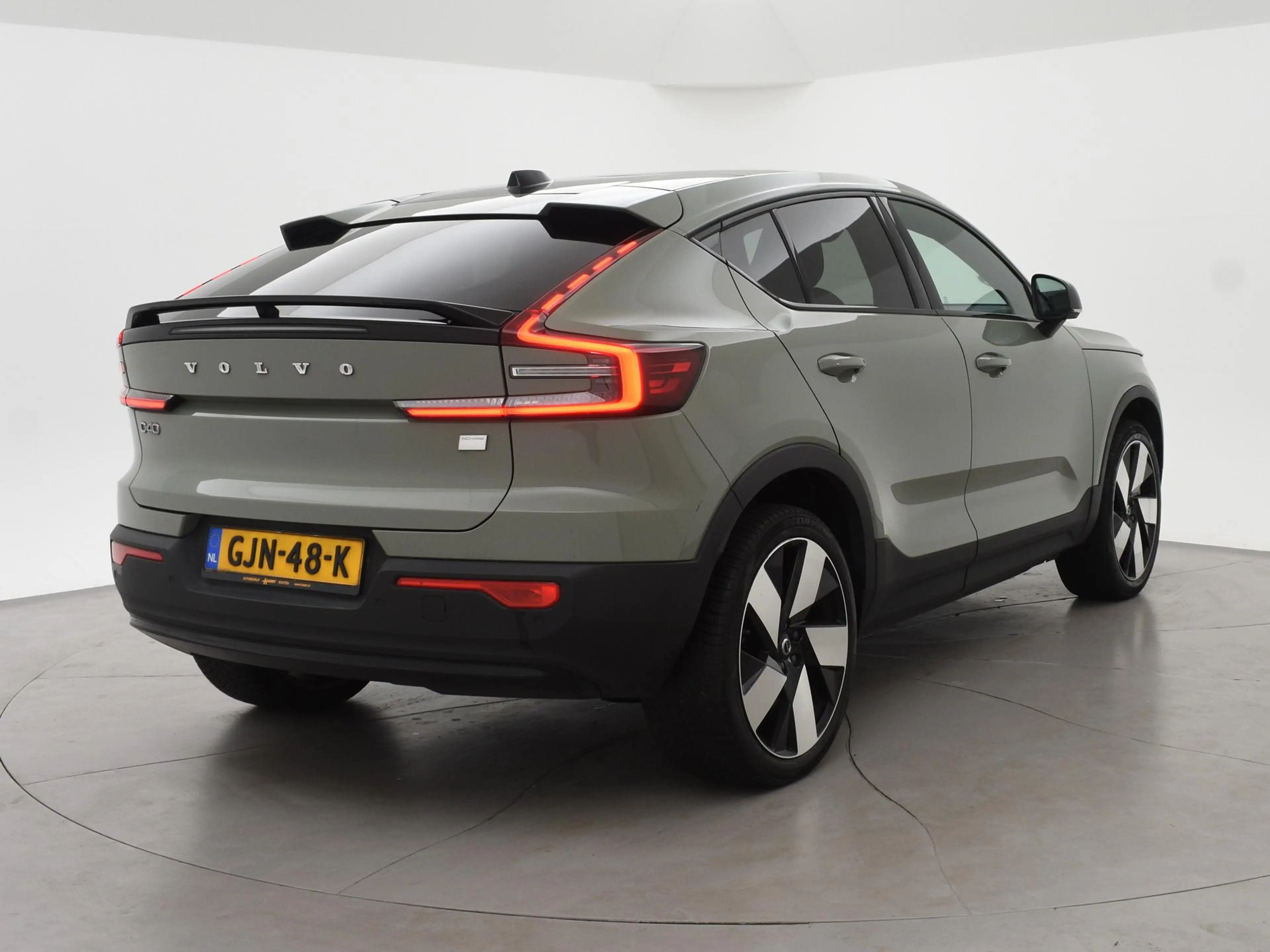 Volvo C40 SINGLE MOTOR EXTENDED RANGE PLUS 82 kWh 97% SOH + — photo 2