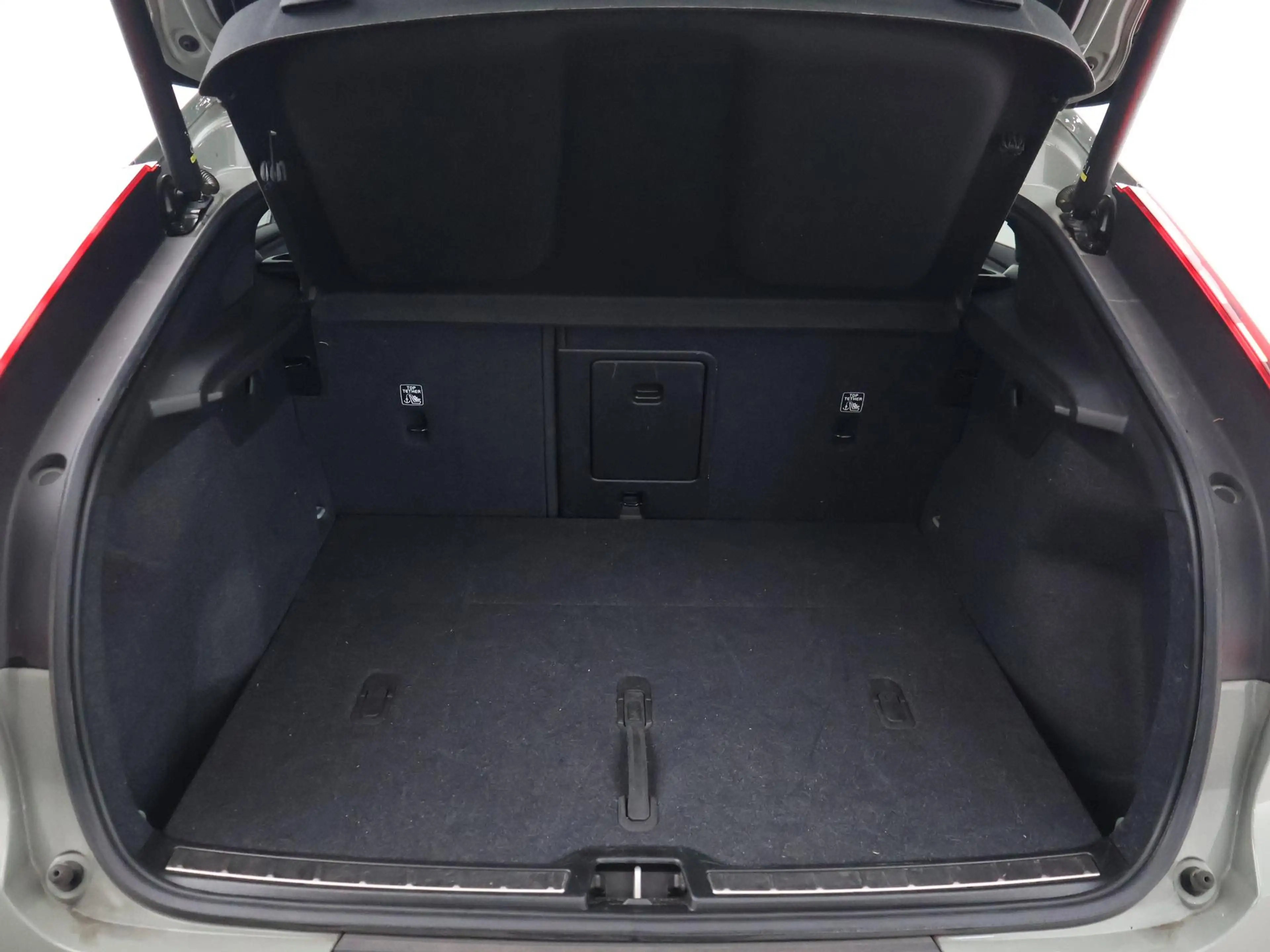 Volvo C40 SINGLE MOTOR EXTENDED RANGE PLUS 82 kWh 97% SOH + — photo 32
