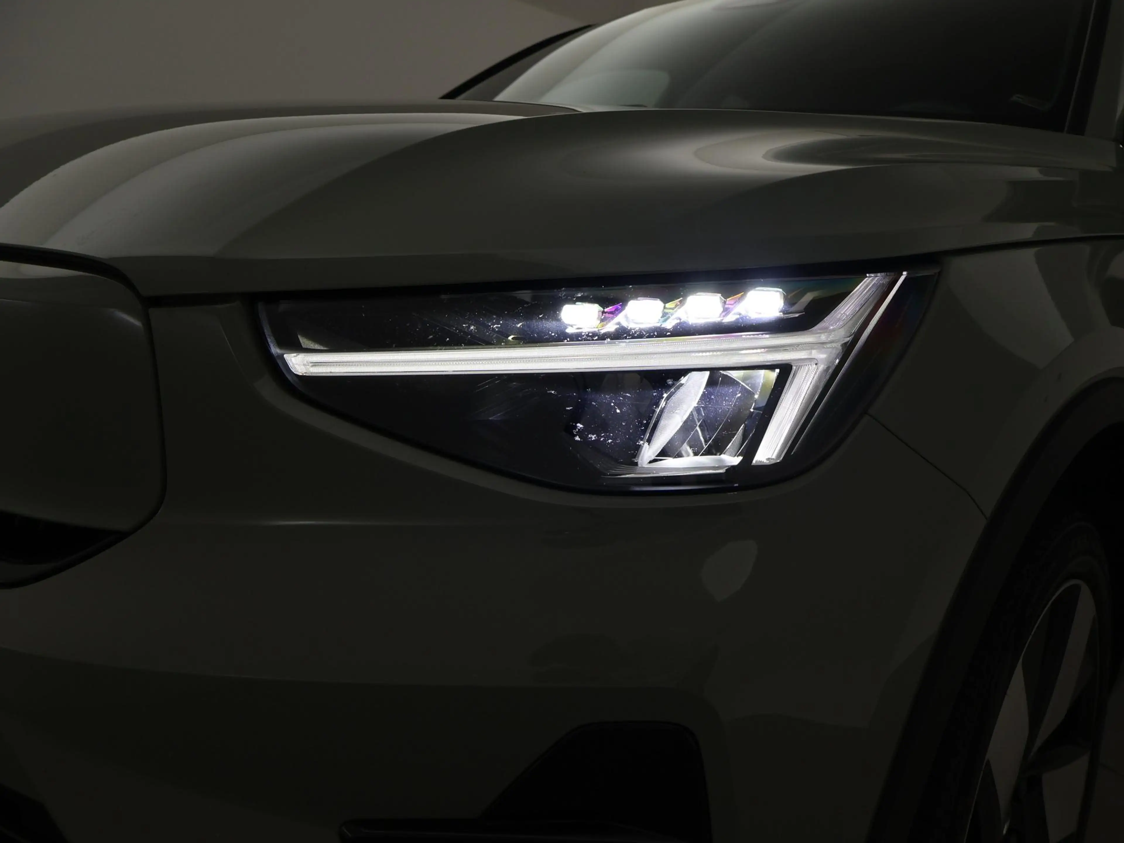 Volvo C40 SINGLE MOTOR EXTENDED RANGE PLUS 82 kWh 97% SOH + — photo 19