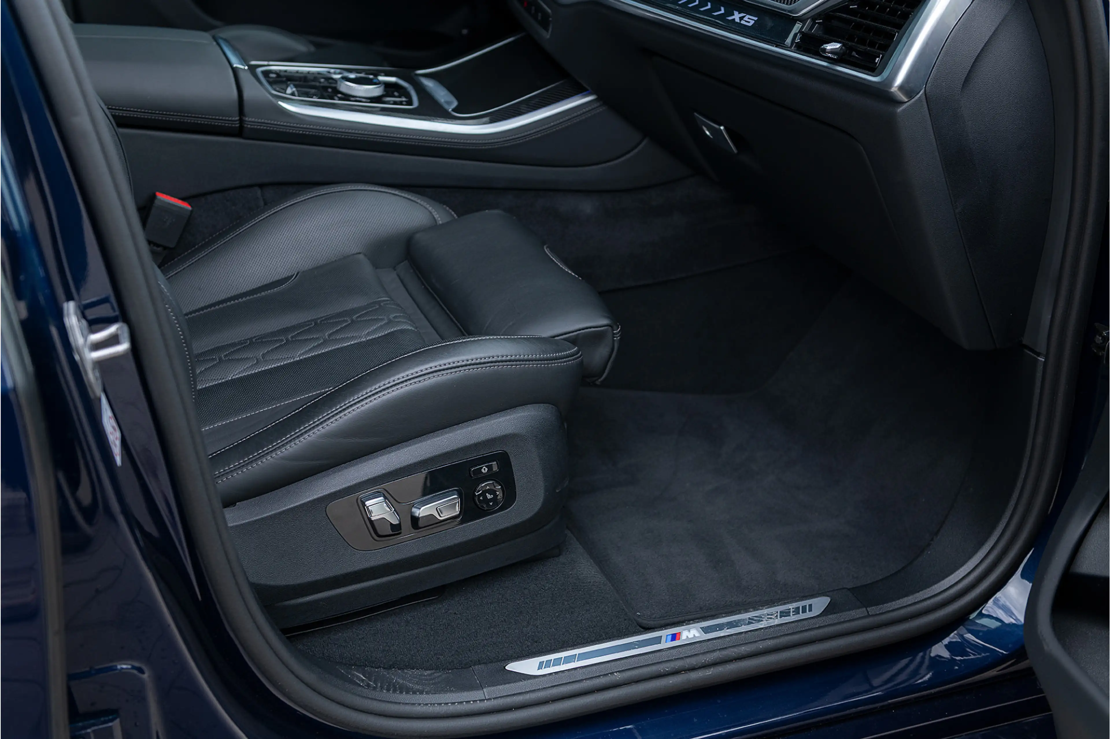 BMW X5 xDrive50e LCI M-sport Pro ACC Pano M Seats Massage — photo 23