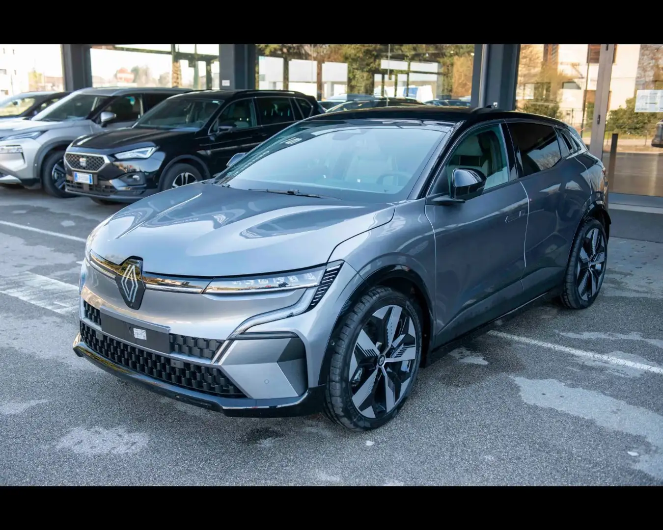 Renault Megane E-Tech techno MY24 220cv comfort range Gris - 1