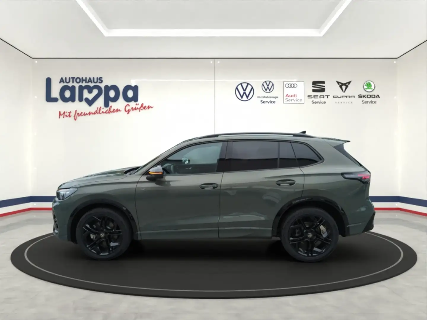 Volkswagen Tiguan R-Line 2.0 TDI DSG AHK,NAV,RFK,ACC,Matrix-LED Зелёный - 2