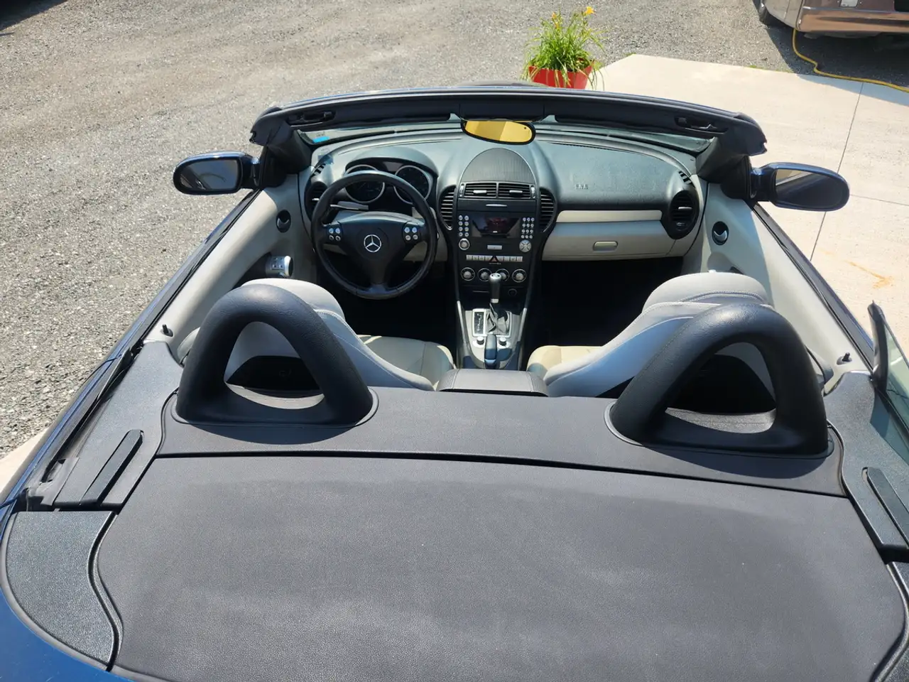 Mercedes-Benz SLK снимка Mercedes-Benz SLK