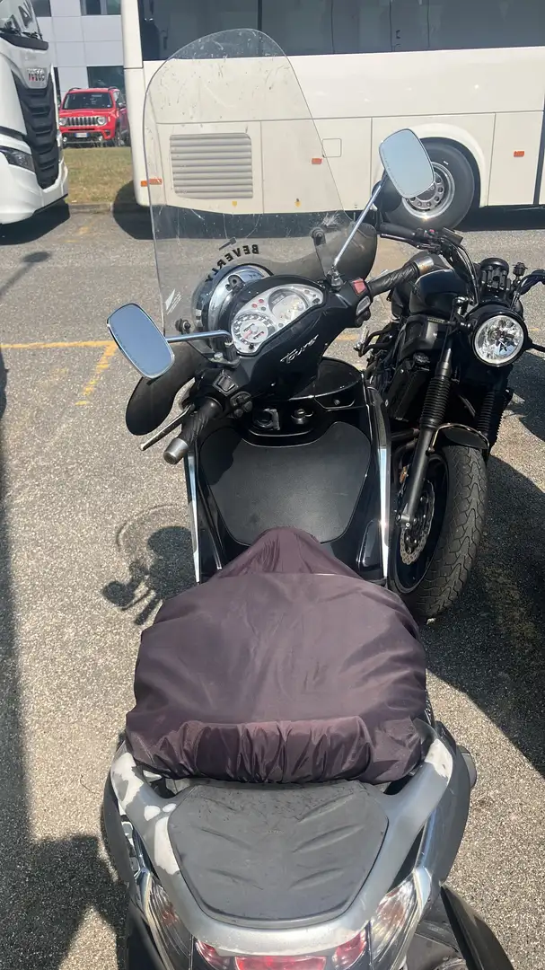 Piaggio Beverly 300 Nero - 2