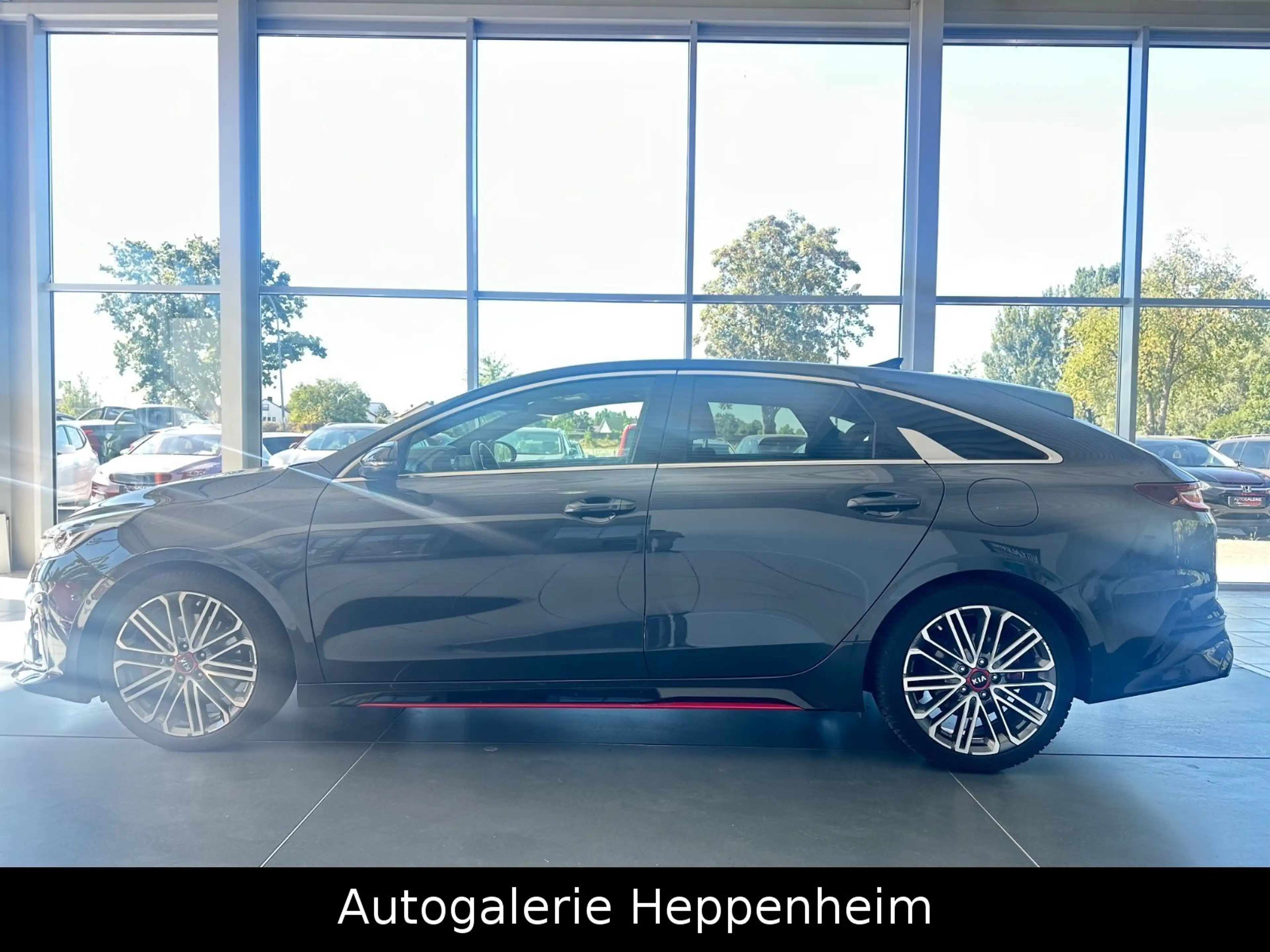 Kia ProCeed / pro_cee'd ProCeed GT — photo 9