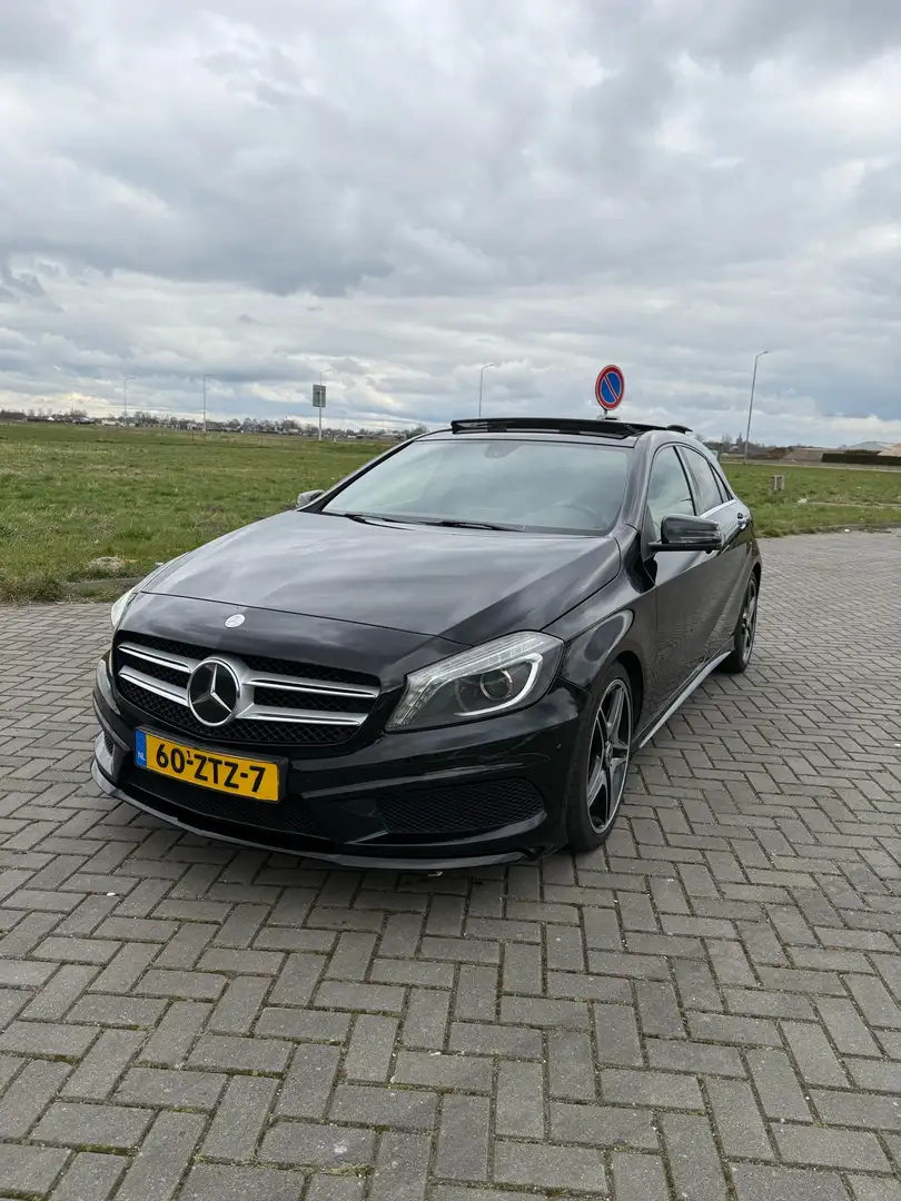 Mercedes-Benz A 200 NIGHT EDITION | PANO | TREKHAAK | NAVI Zwart - 1