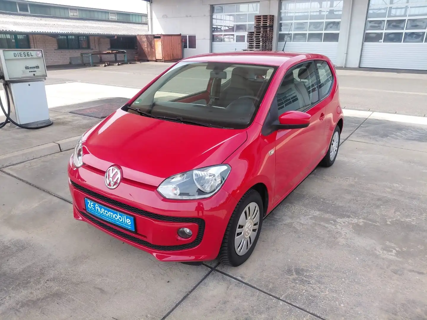 Volkswagen up! move up! SEHR GUTER ZUSTAND Rot - 1