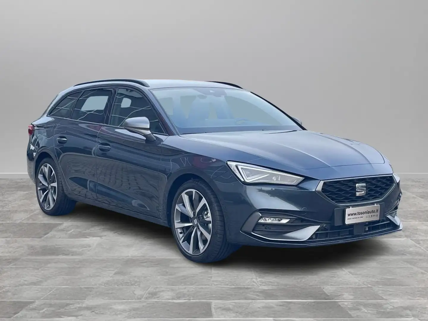 SEAT Leon Sportstourer FR 1.5 Hybrid 85 kW (116 CV) mHEV DSG - 2