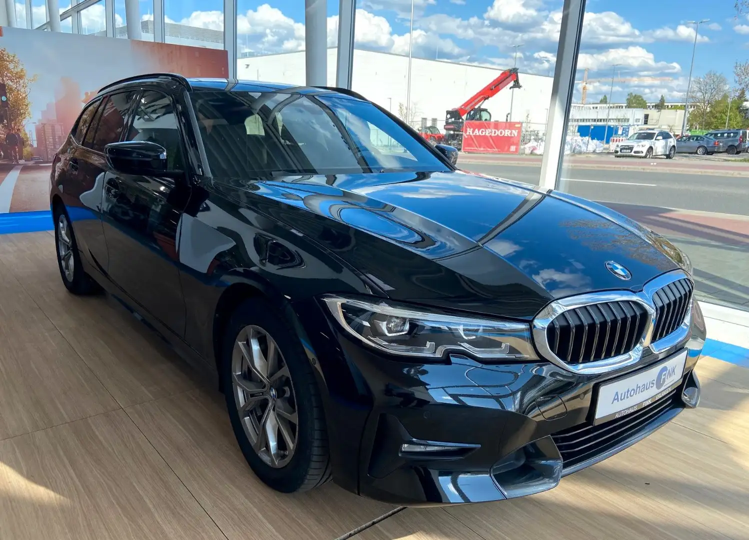 BMW 330 i Touring Sport Line Kamera Panorama DAB LED Negru - 1