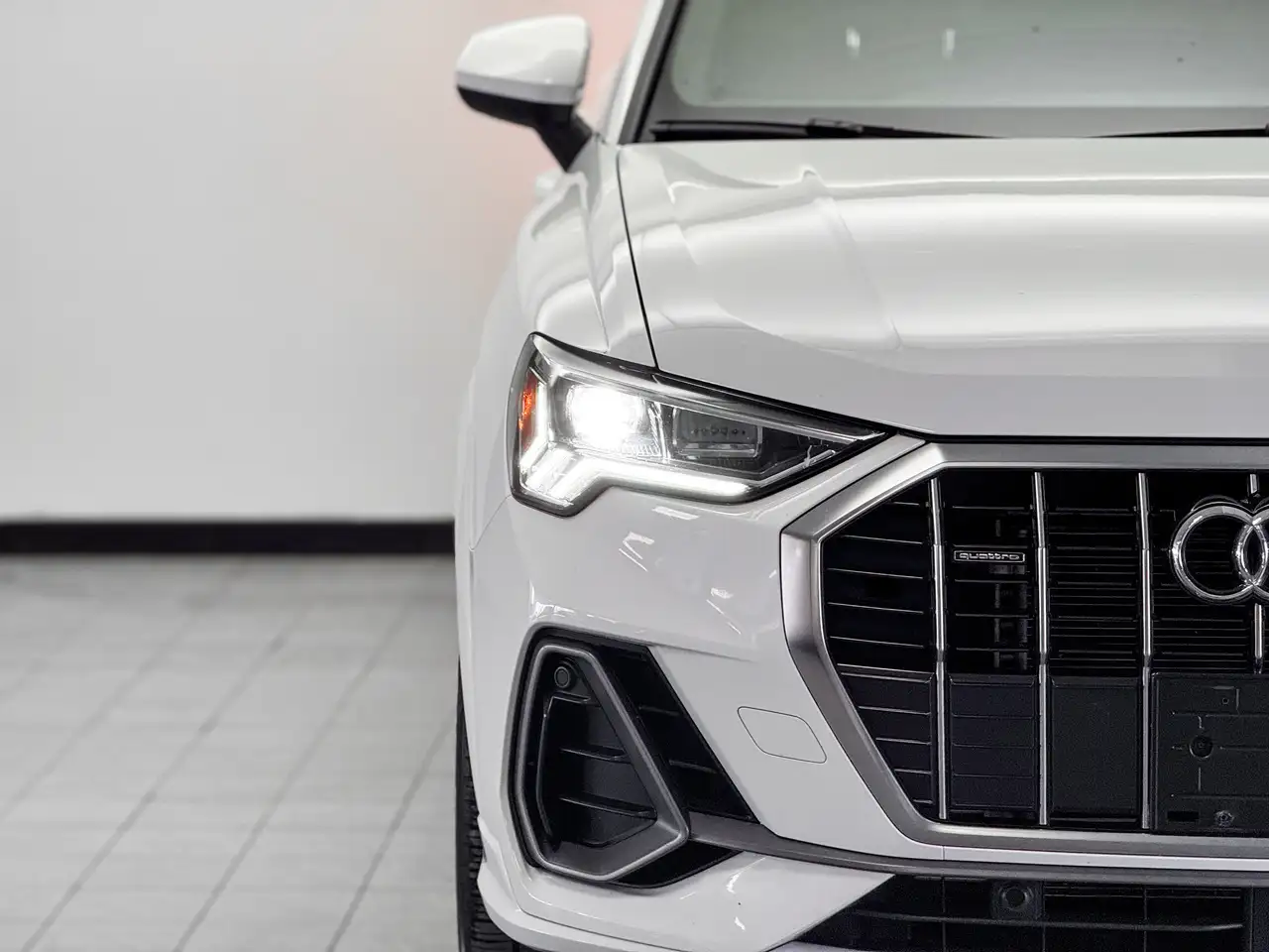 Audi Q3 снимка Audi Q3