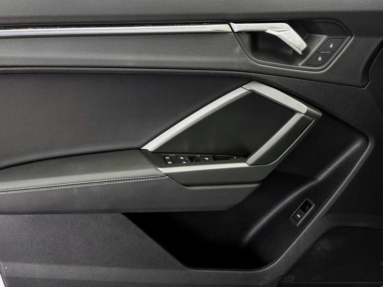 Audi Q3 снимка Audi Q3