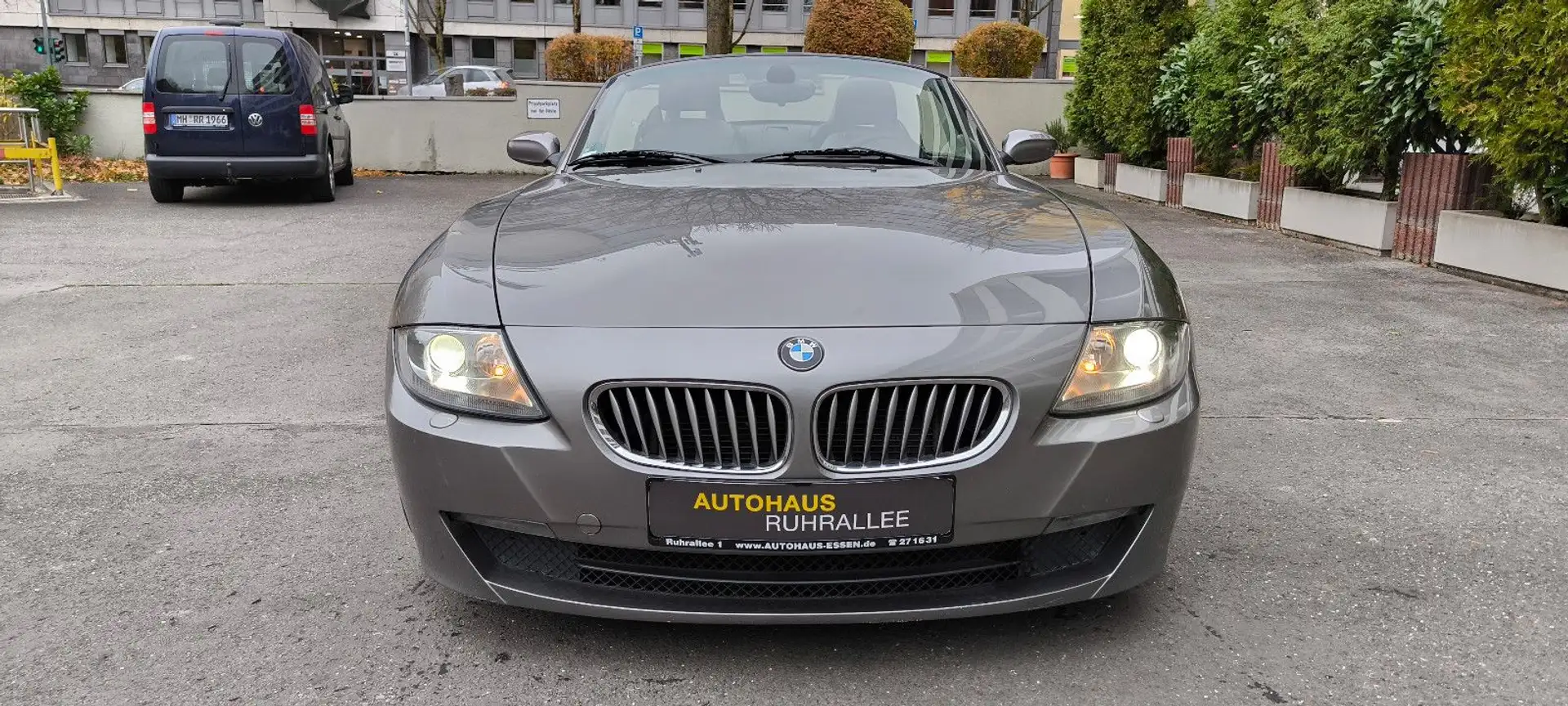 BMW Z4 Roadster 3.0i, Klimaaut., Navi., E-Verdeck - 2