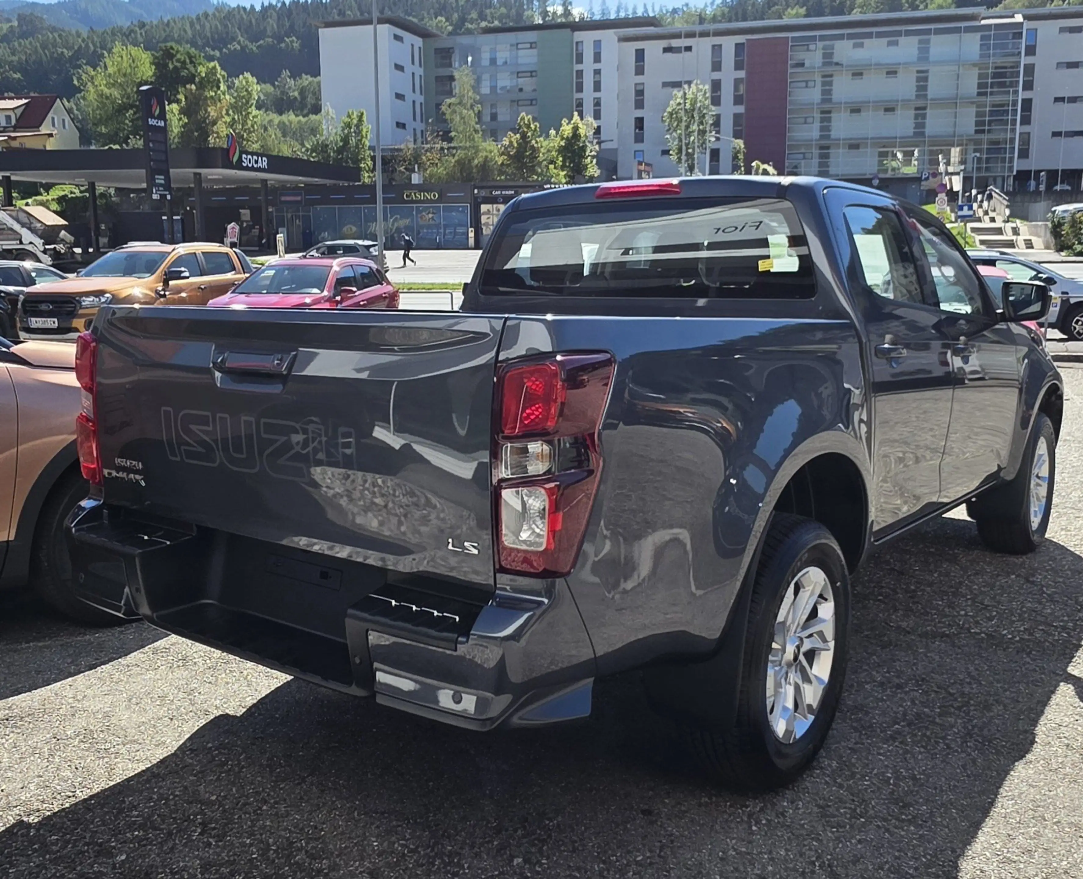 Isuzu D-Max Double Cab Facelift LS 4WD-AT8 — photo 5