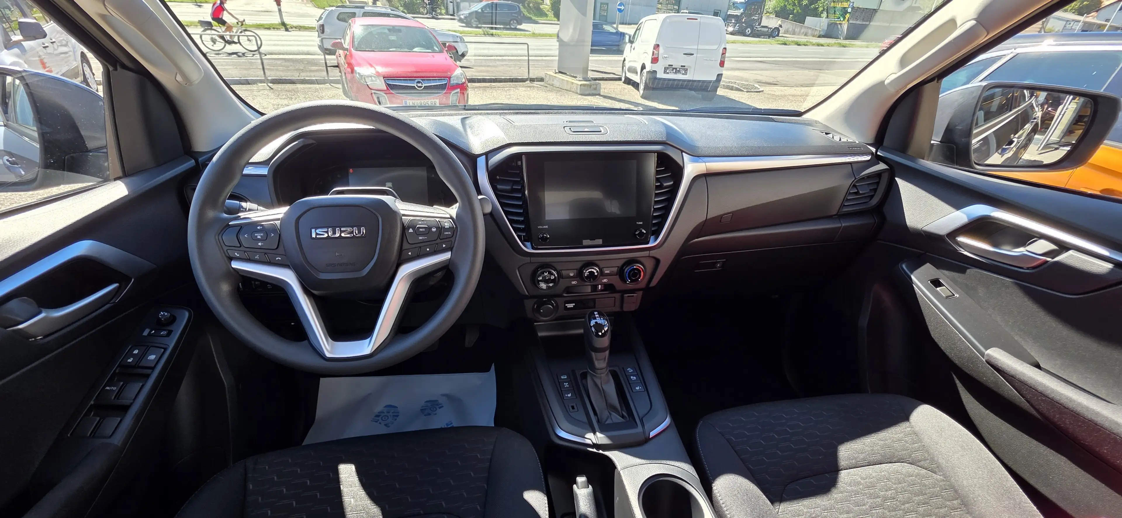 Isuzu D-Max Double Cab Facelift LS 4WD-AT8 — photo 6
