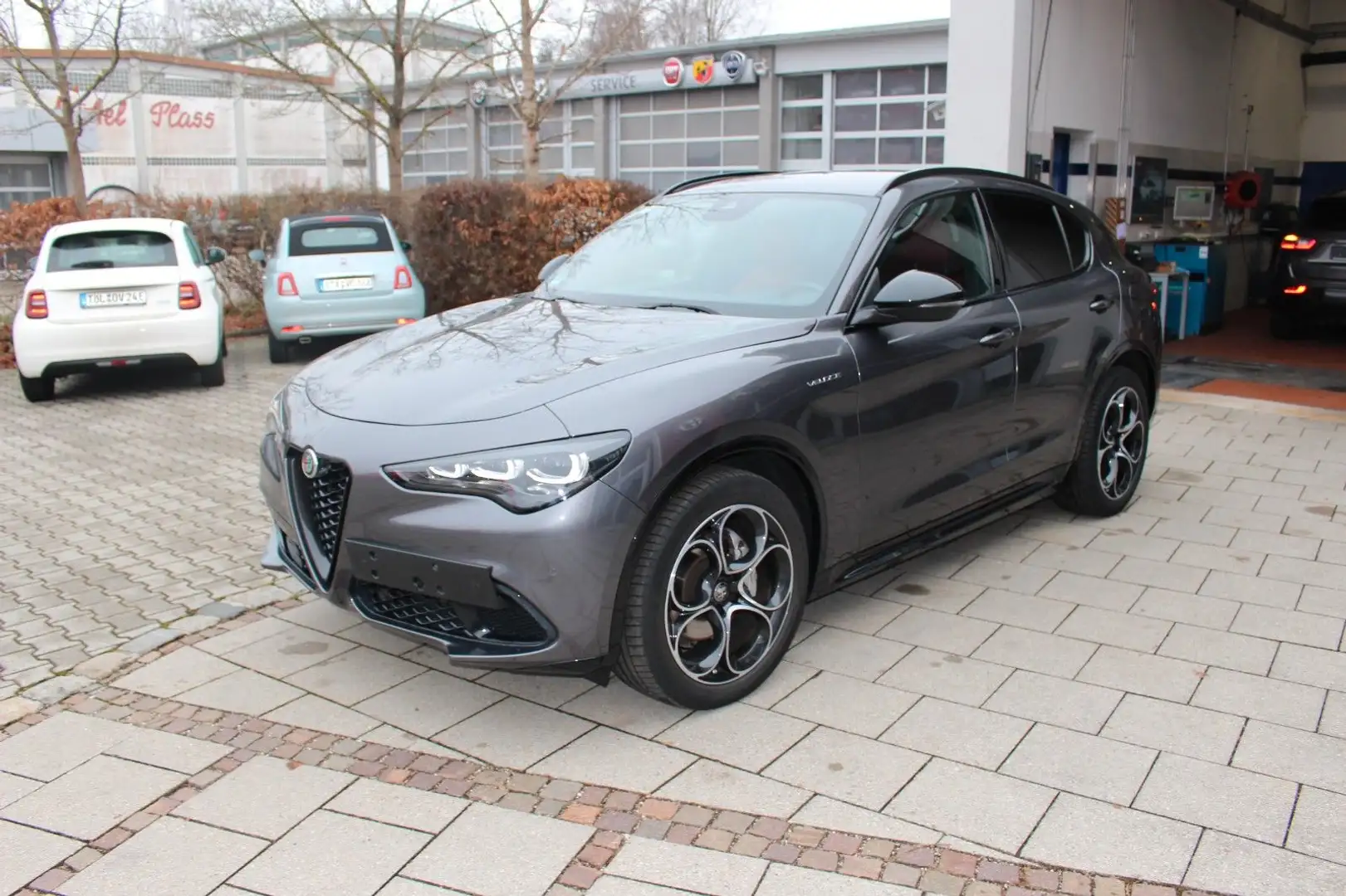 Alfa Romeo Stelvio Veloce Q4 Matrix/Premium Paket Grau - 1