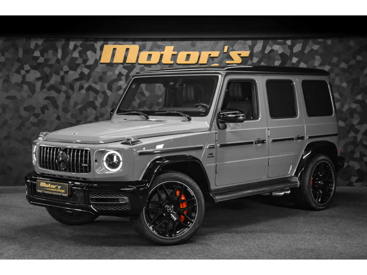 Mercedes-Benz G 63 AMG V8 Bi-Turbo - G MANUFAKTUR Grau - 1