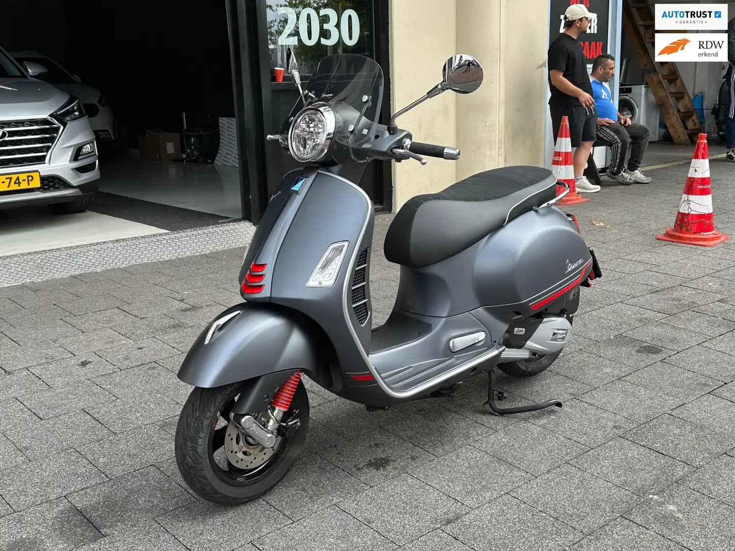 Vespa GTS Super Sport 125 Scooter i.e. Supersport ABS Nieuwstaat! - 1