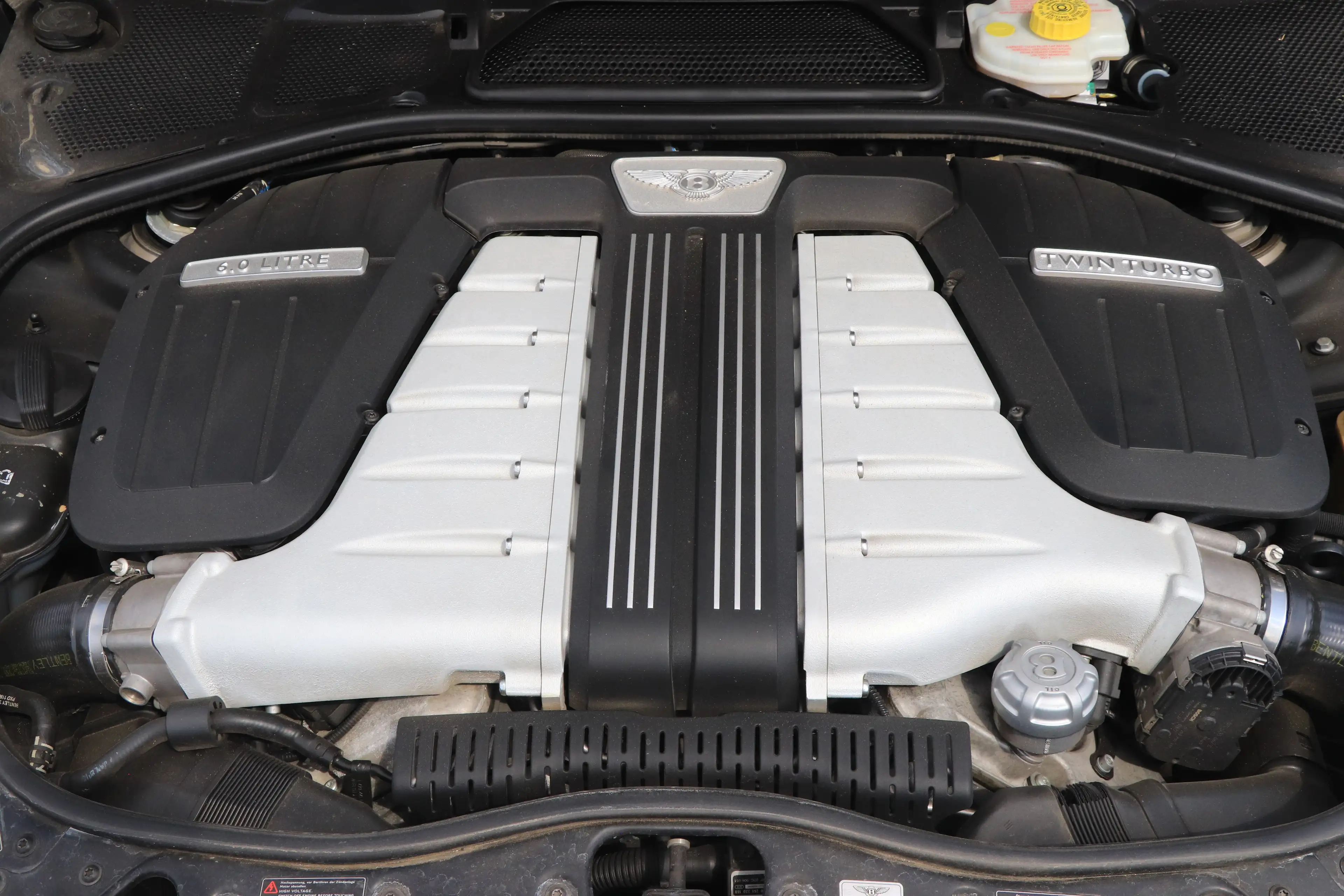 Bentley Continental GT — photo 12