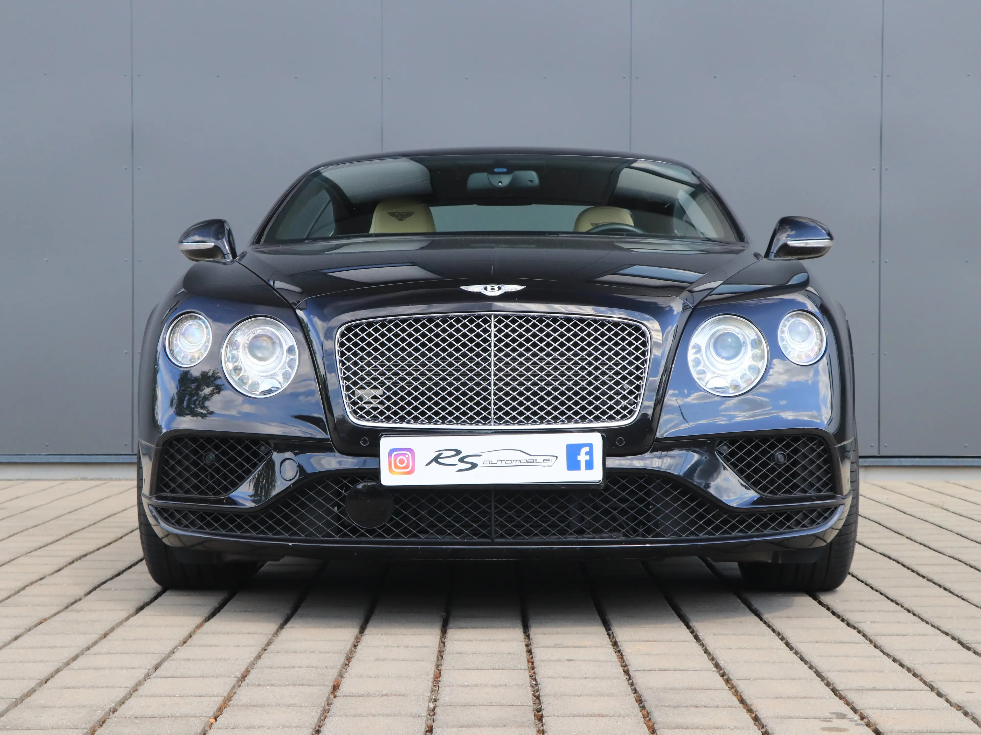 Bentley Continental GT — photo 9