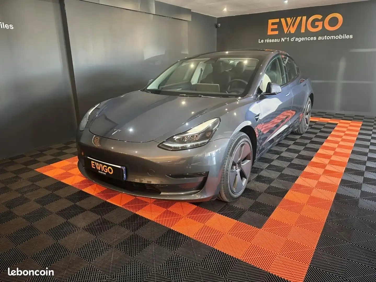 Tesla Model 3 LONG RANGE GRANDE AUTONOMIE PROPULSION RWD Gris - 1