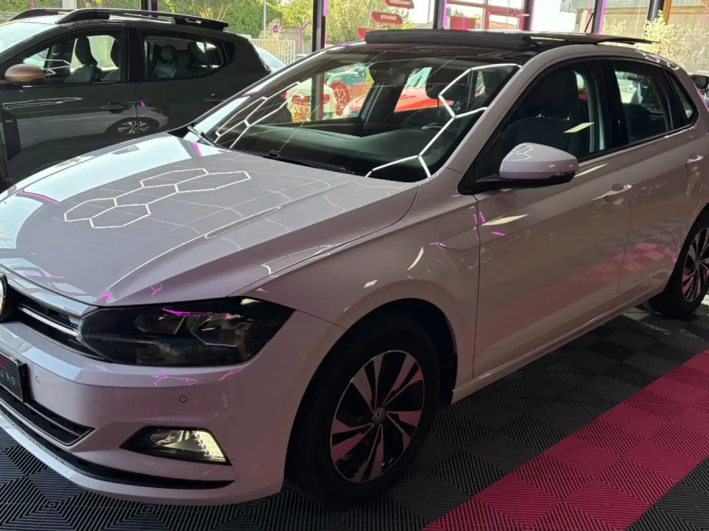 Volkswagen Polo 1.0 TSI 95 ch Confortline ~ Toit ouvrant ~ CarPlay ~ Régulateur / Limiteur de vitesse Blanc - 2