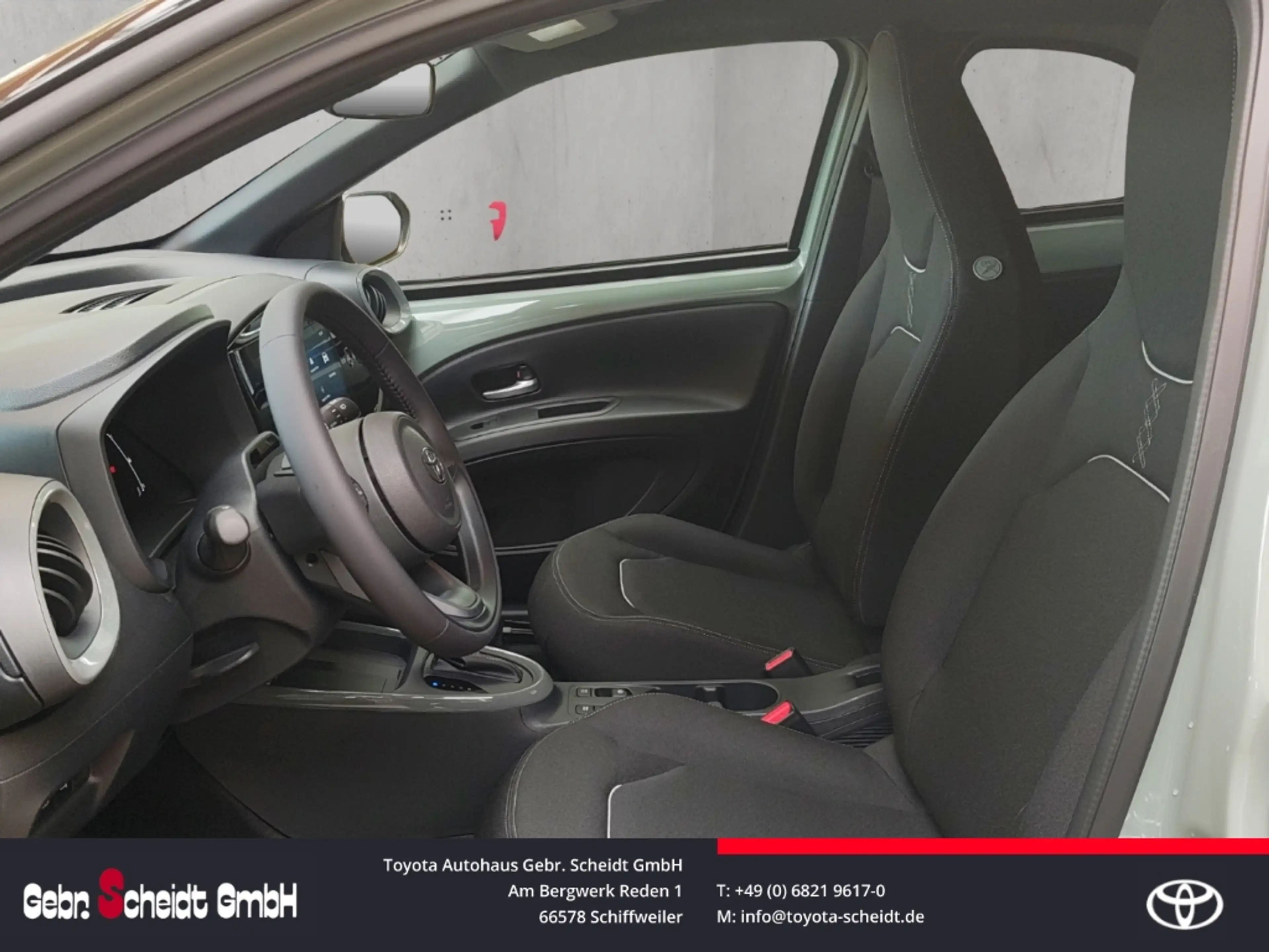 Toyota Aygo X Hybrid Teamplayer Apple CarPlay Android Auto LED- — photo 13
