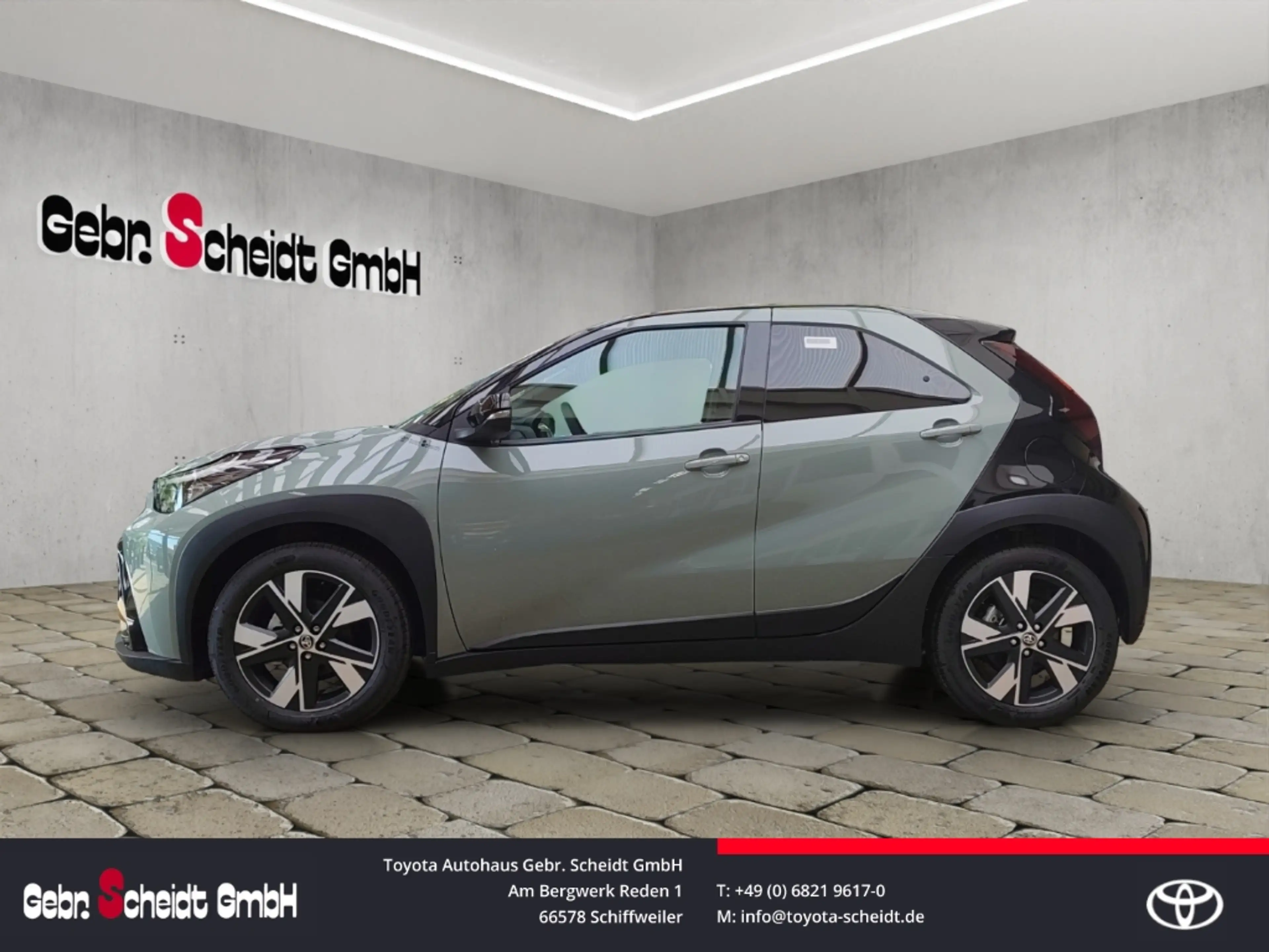 Toyota Aygo X Hybrid Teamplayer Apple CarPlay Android Auto LED- — photo 2