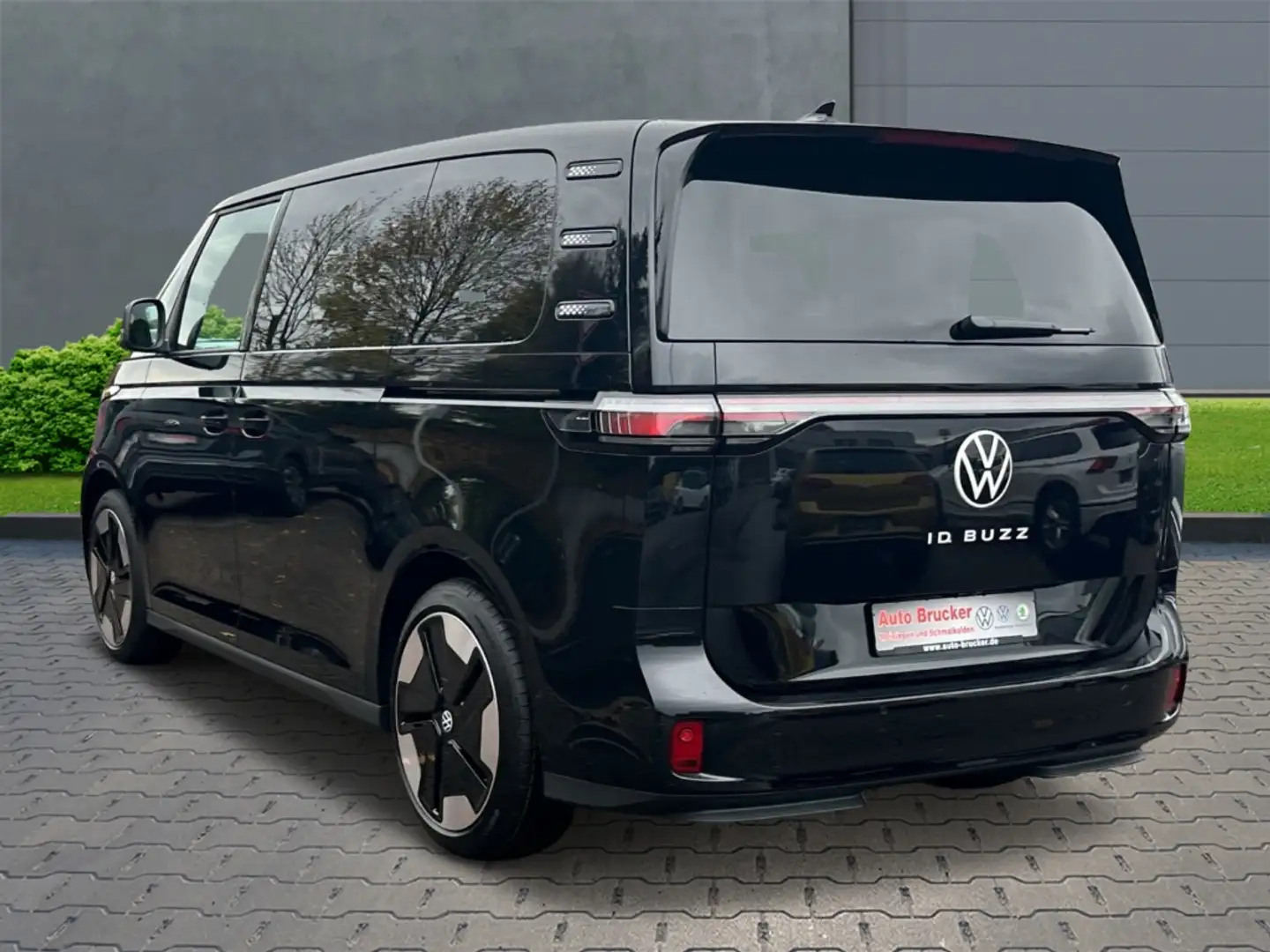 Volkswagen ID. Buzz Pro 150 kW+Rückfahrkamera+Scheinwerferregulierung+ Černá - 2