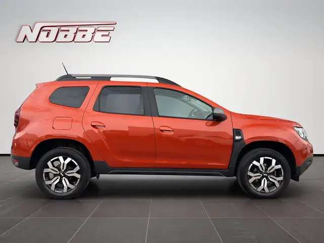 Dacia Duster view 6