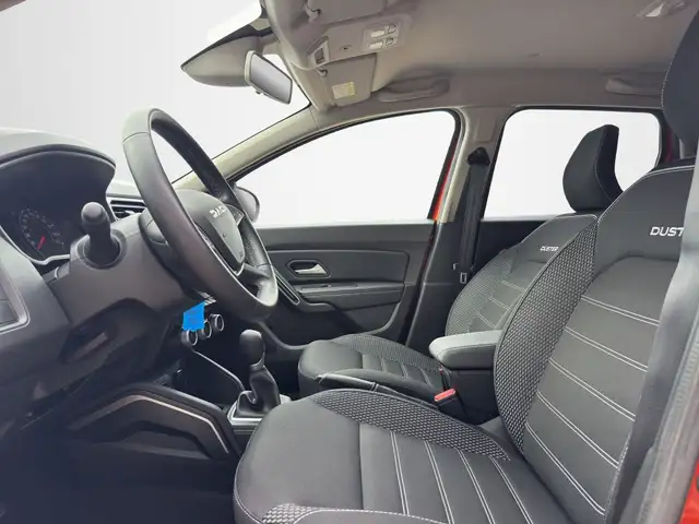Dacia Duster view 9