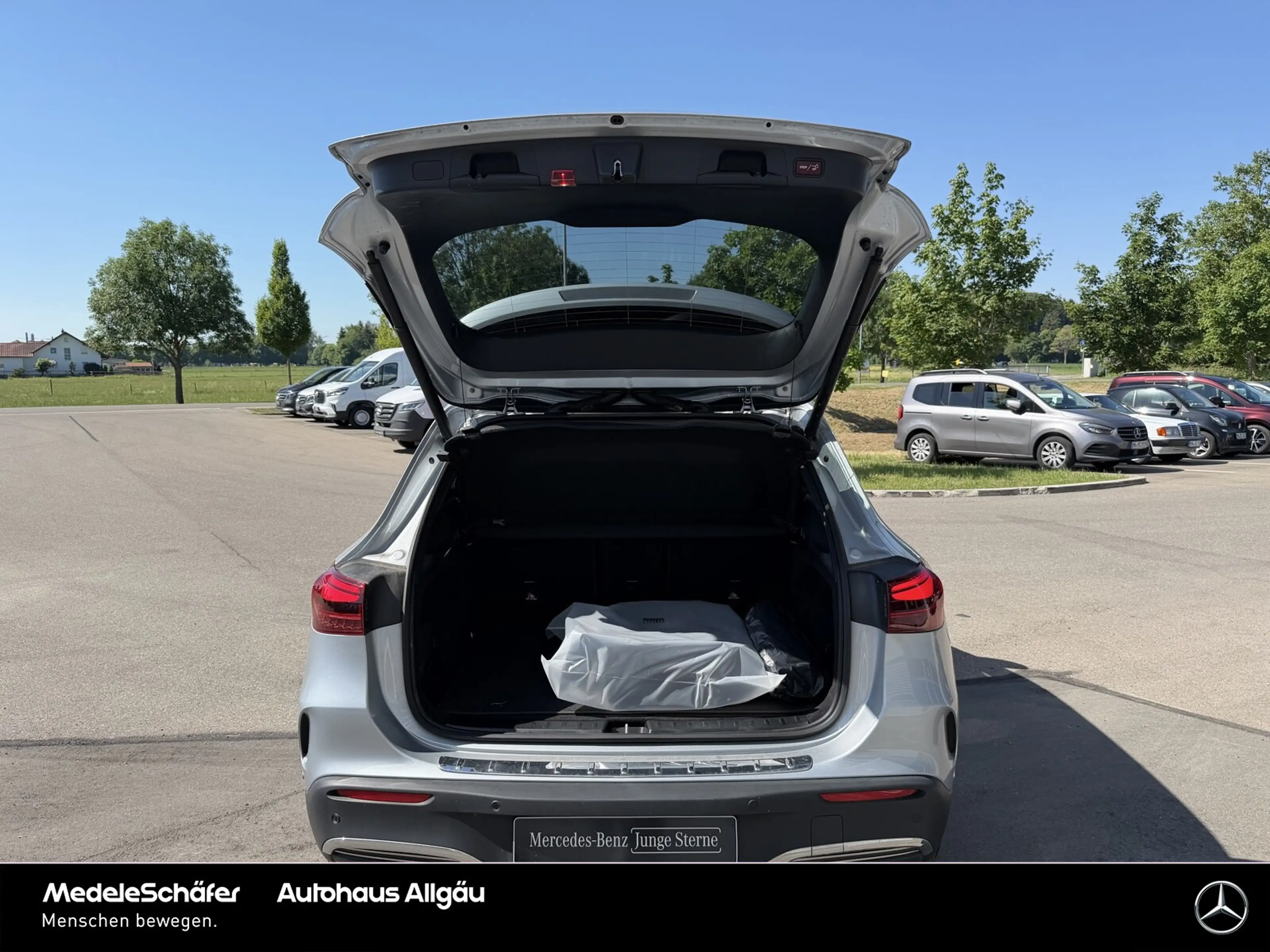 Mercedes-Benz EQA 350 EQA 350 4M AMG Fahr-Assi 360° Memory VZ-Assi Dist — photo 5