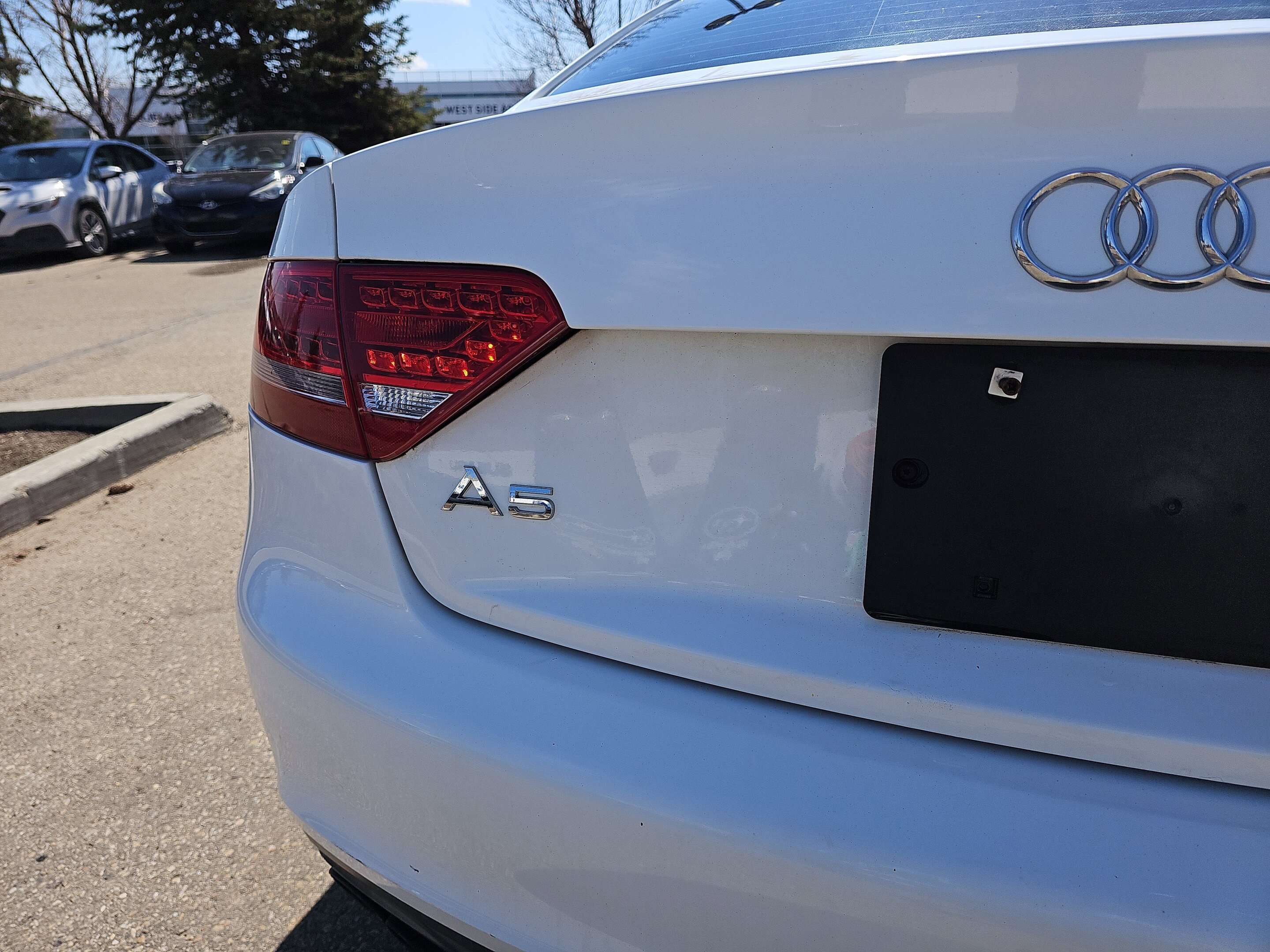 2012 Audi A5 2.0L Premium thumb 10