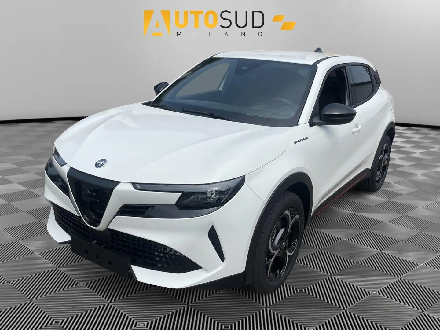 Alfa Romeo Junior 1.2 ibrida Speciale 136cv edct6 Белый - 1