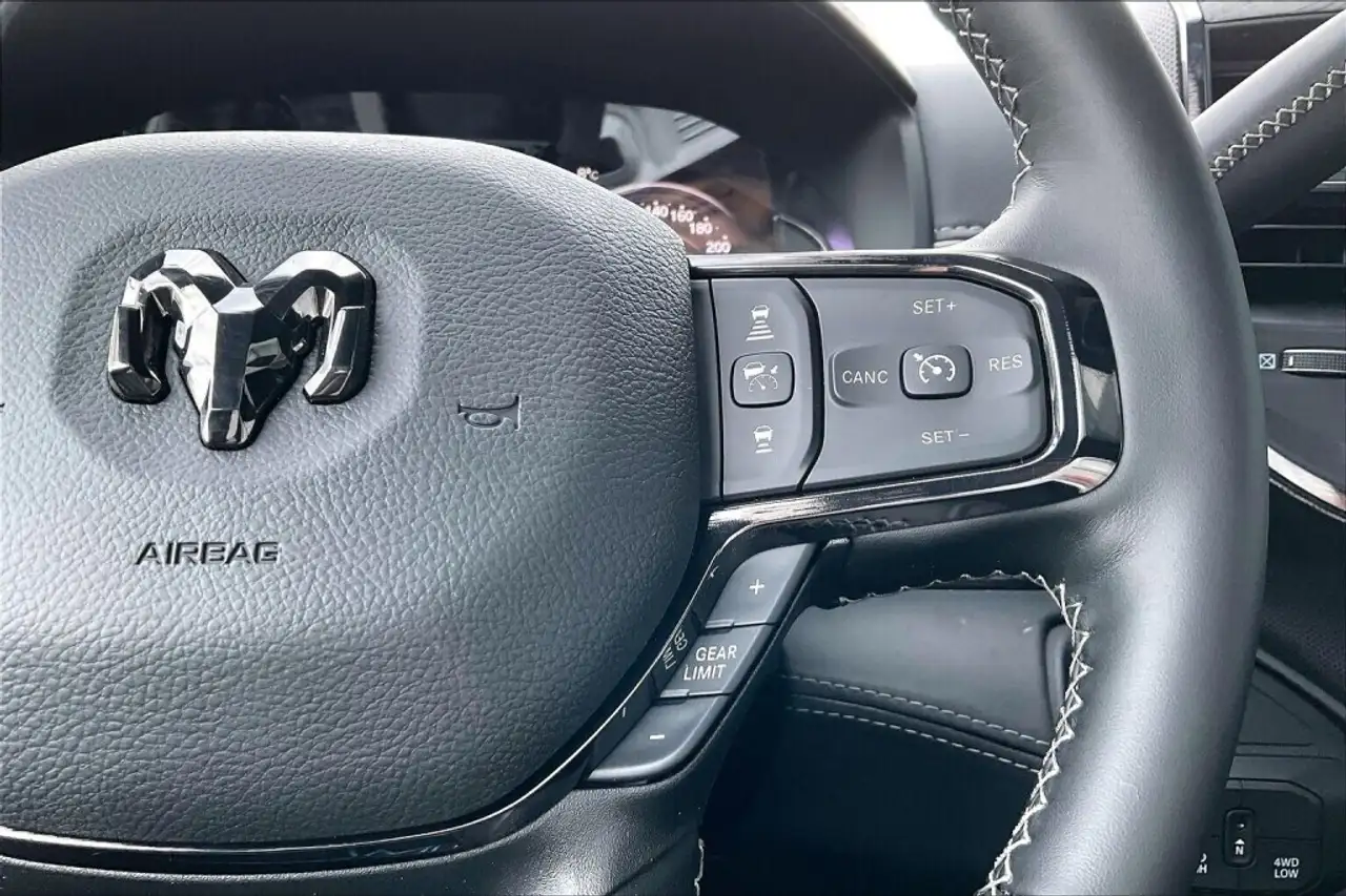 RAM 3500 снимка RAM 3500